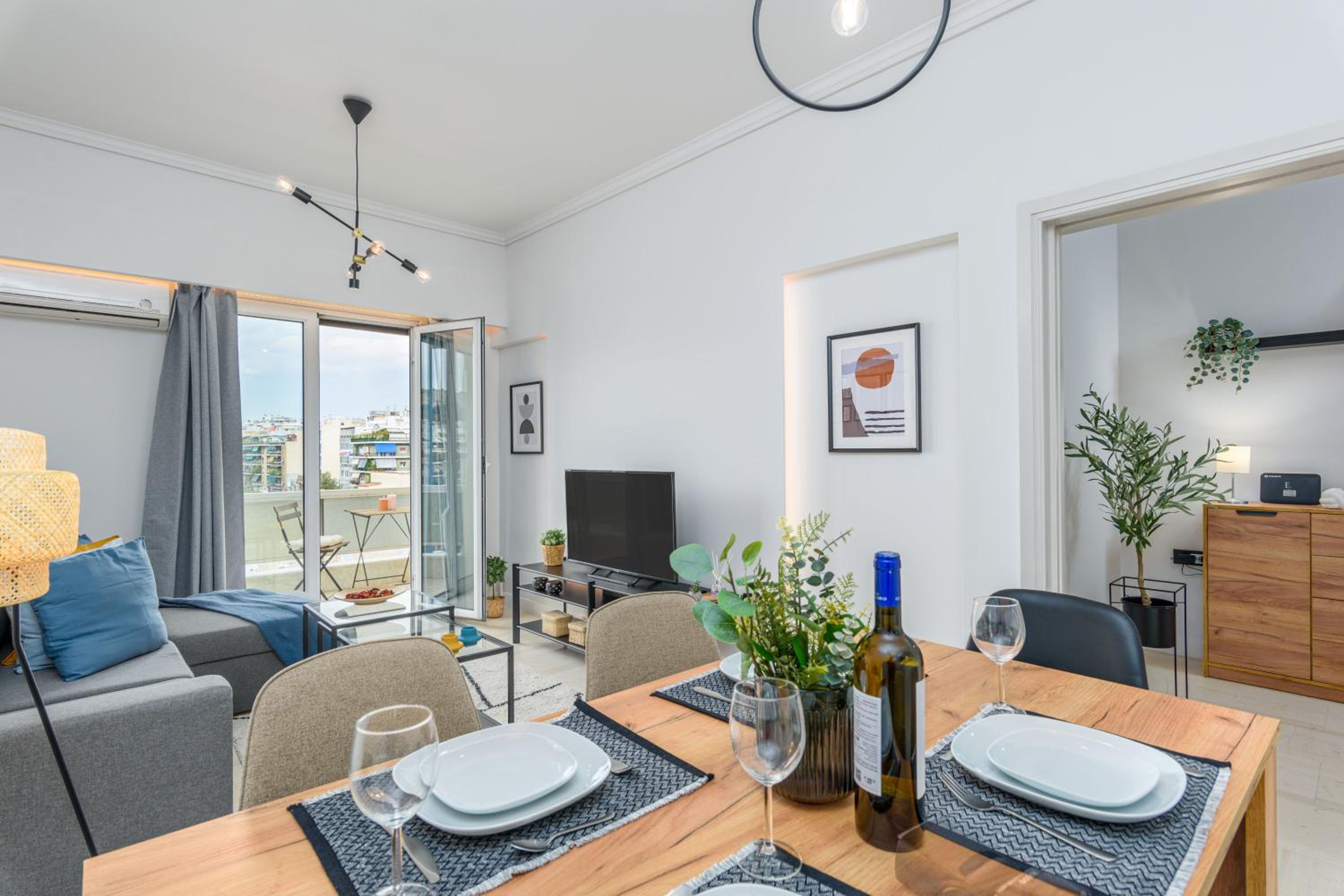 Zeus 2-Bedroom Apartment in Athens