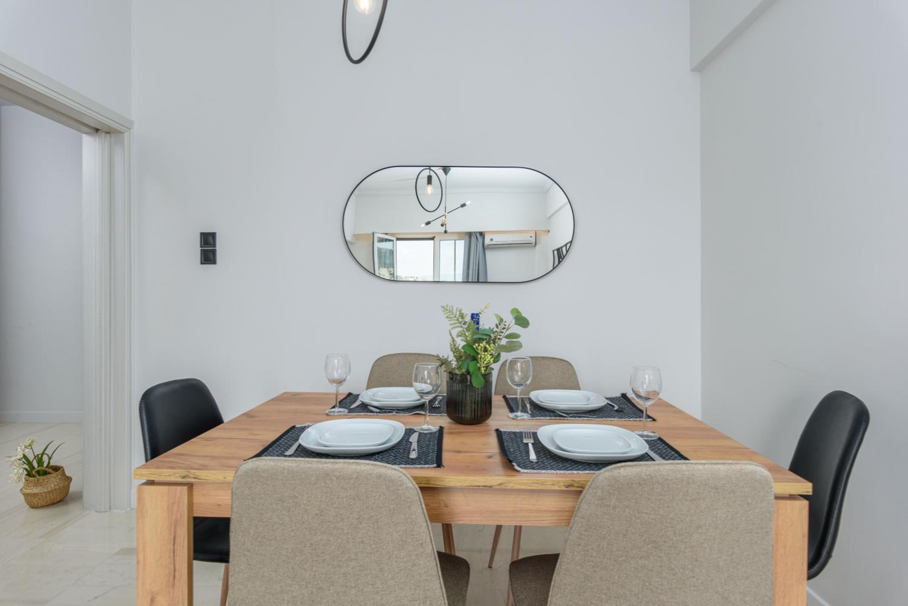 Zeus 2-Bedroom Apartment in Athens