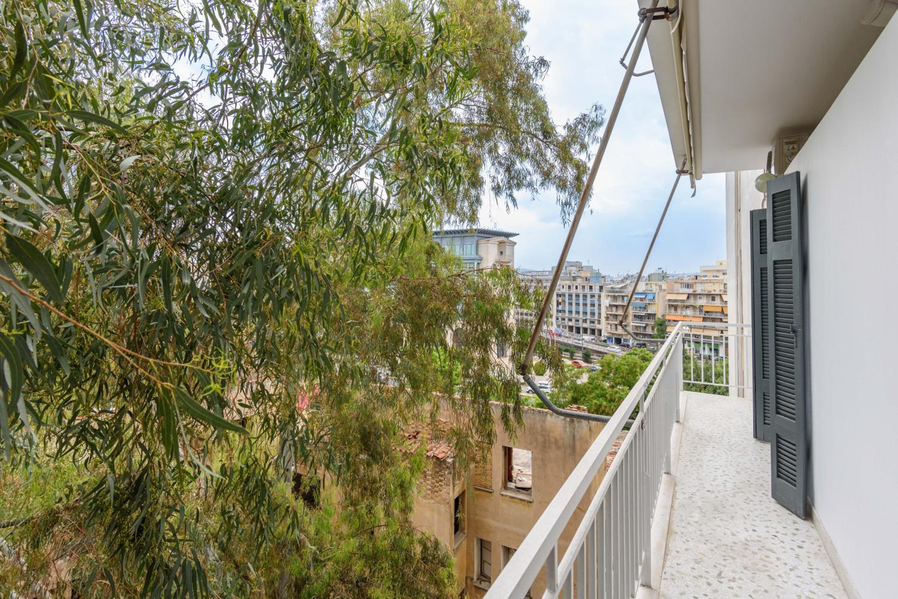 Zeus 2-Bedroom Apartment in Athens