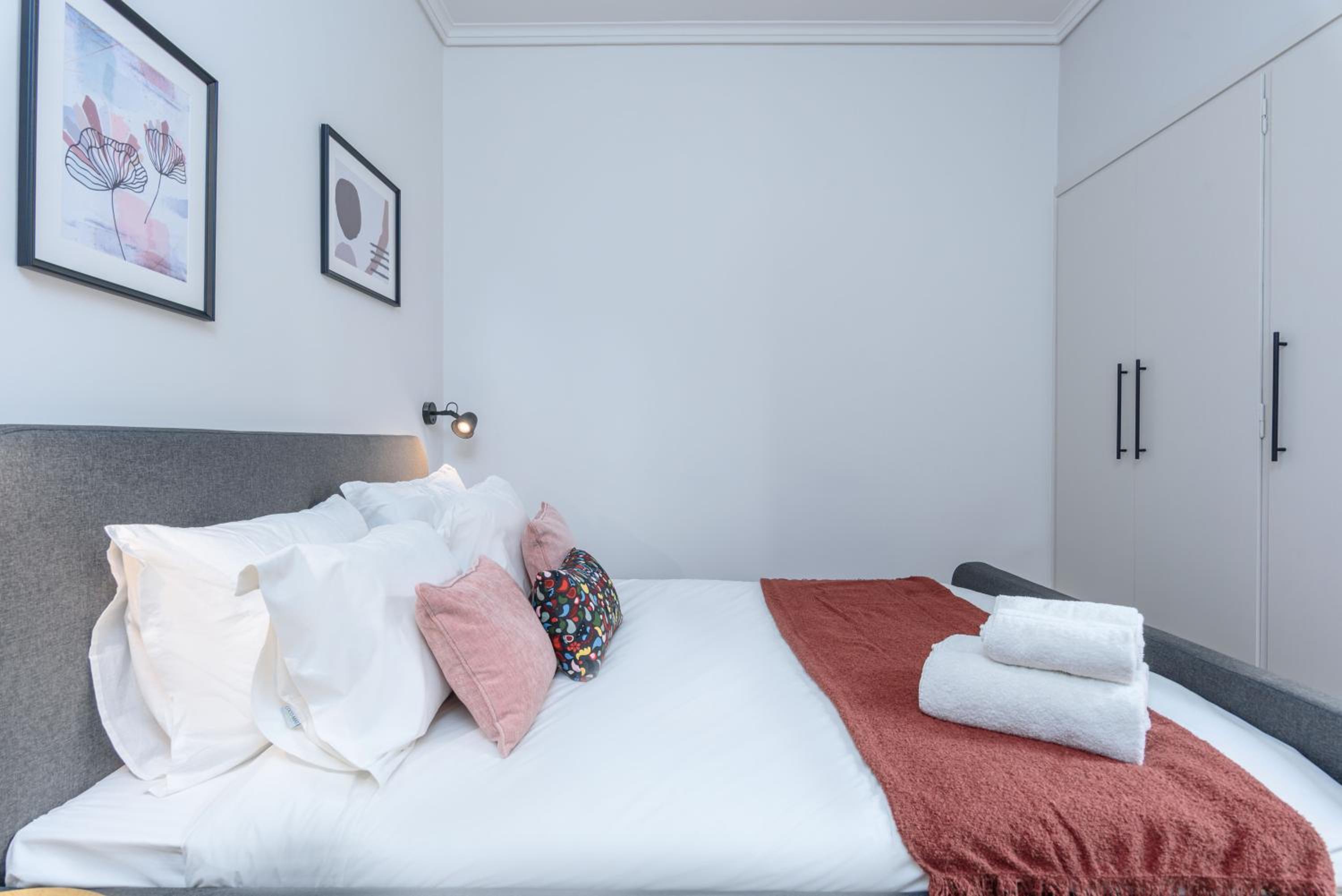 Zeus 2-Bedroom Apartment in Athens