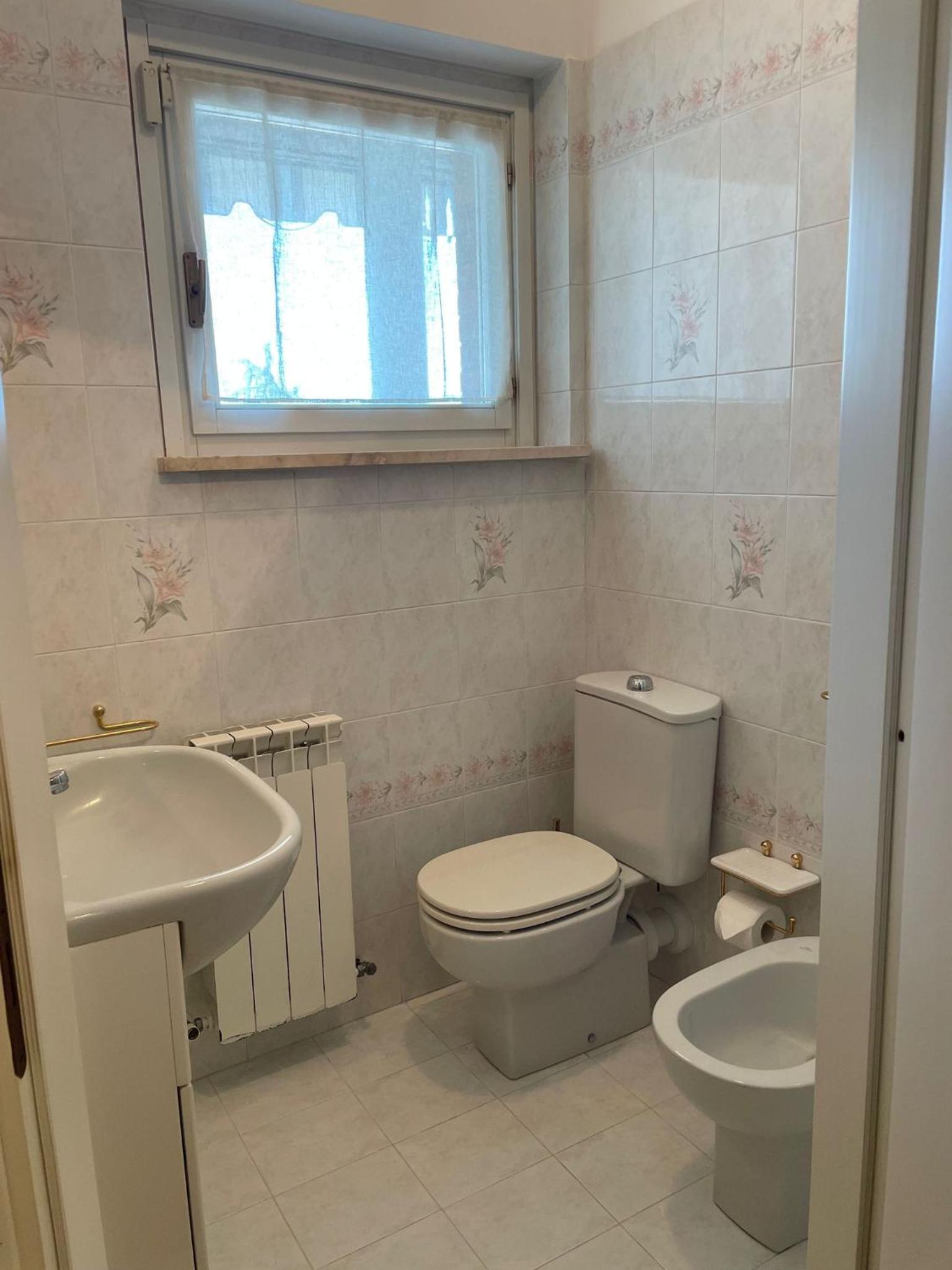 Roger's Apartment en Siena — bathroom