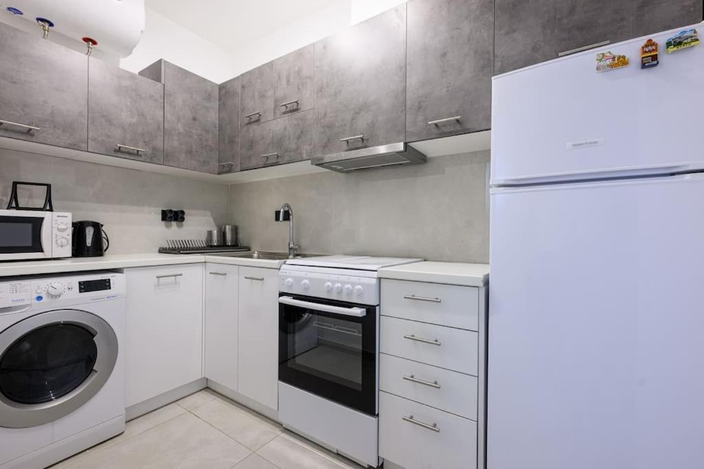 Rizari Cozy Apartment