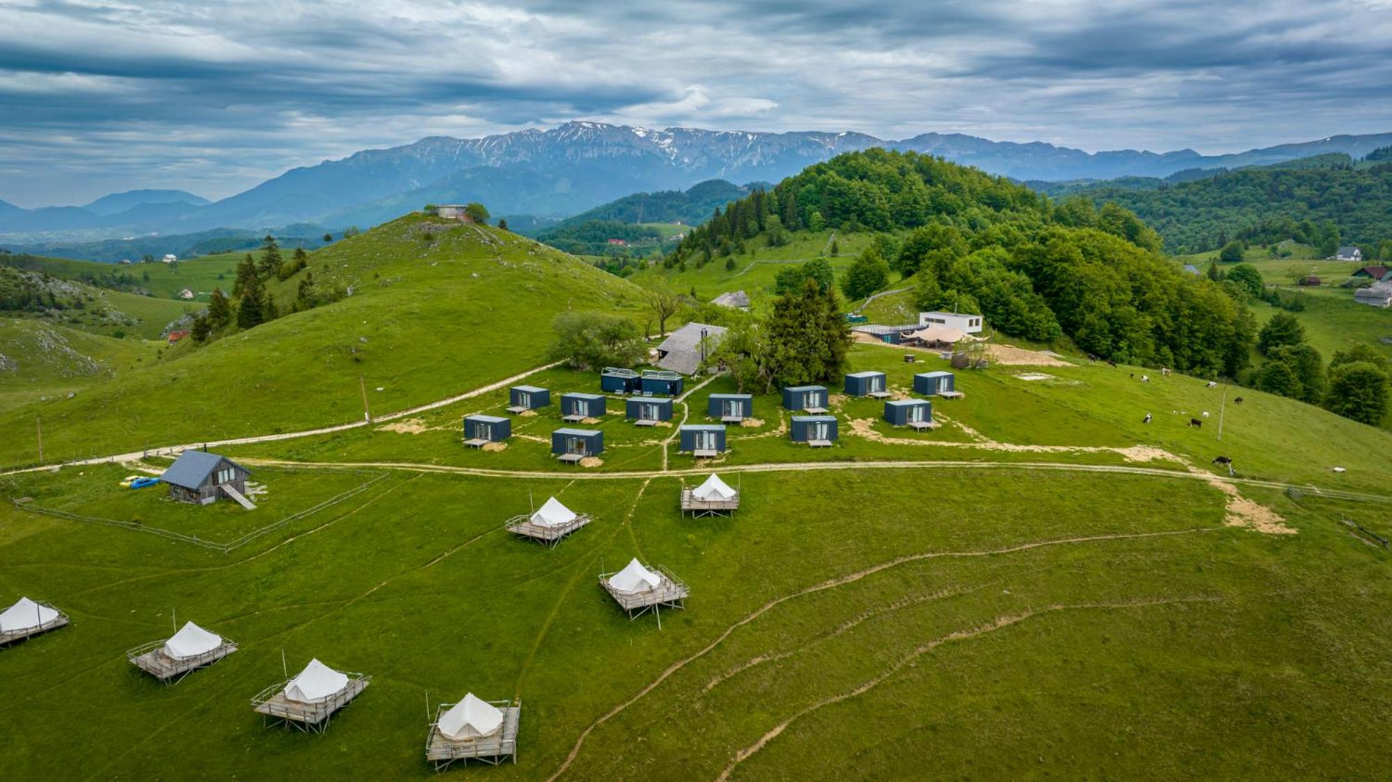 Ursa Mica Glamping Resort view 2