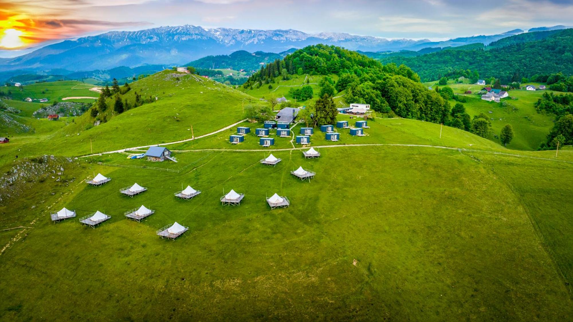 Ursa Mica Glamping Resort view 5