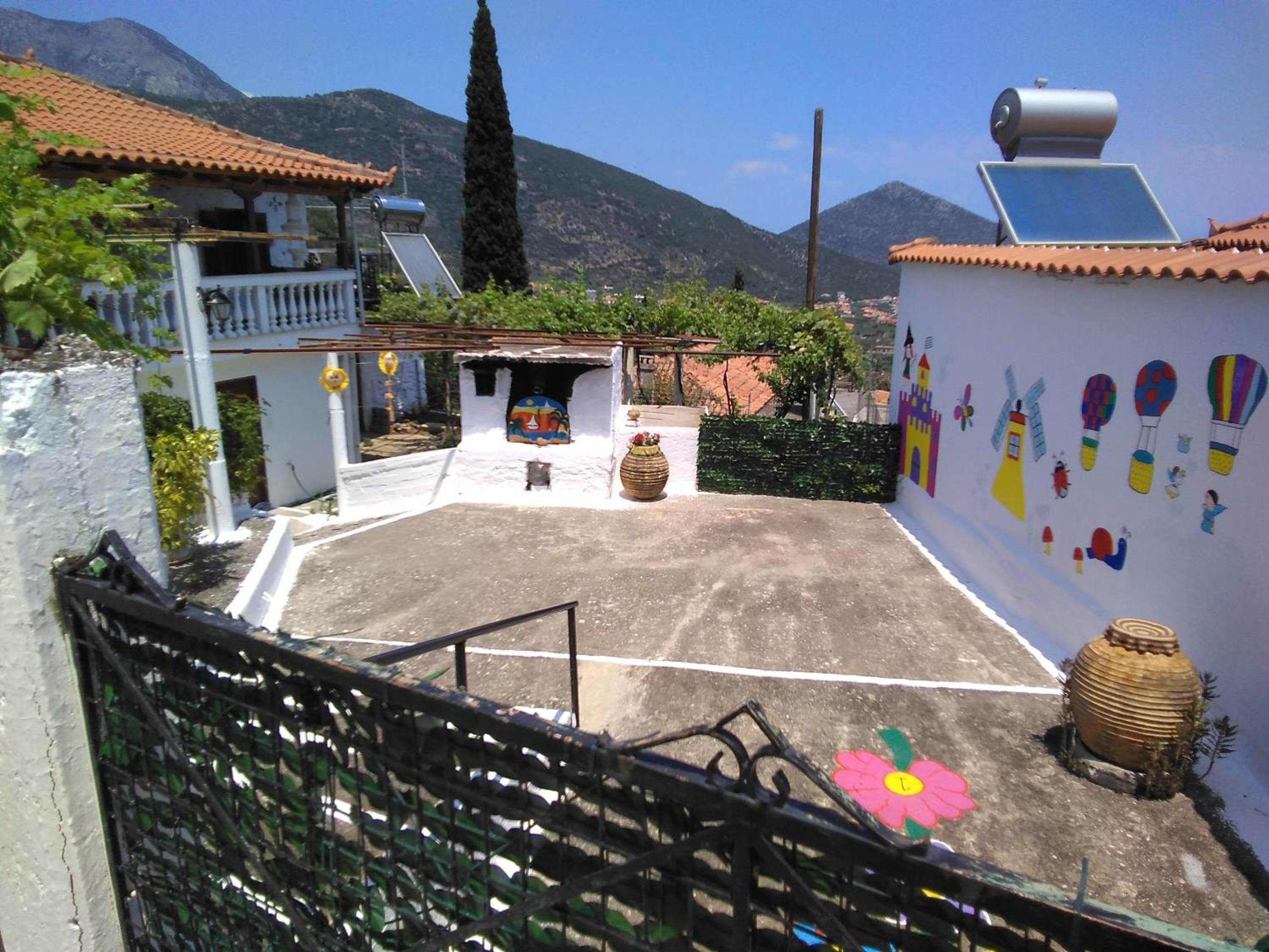Photo 10
