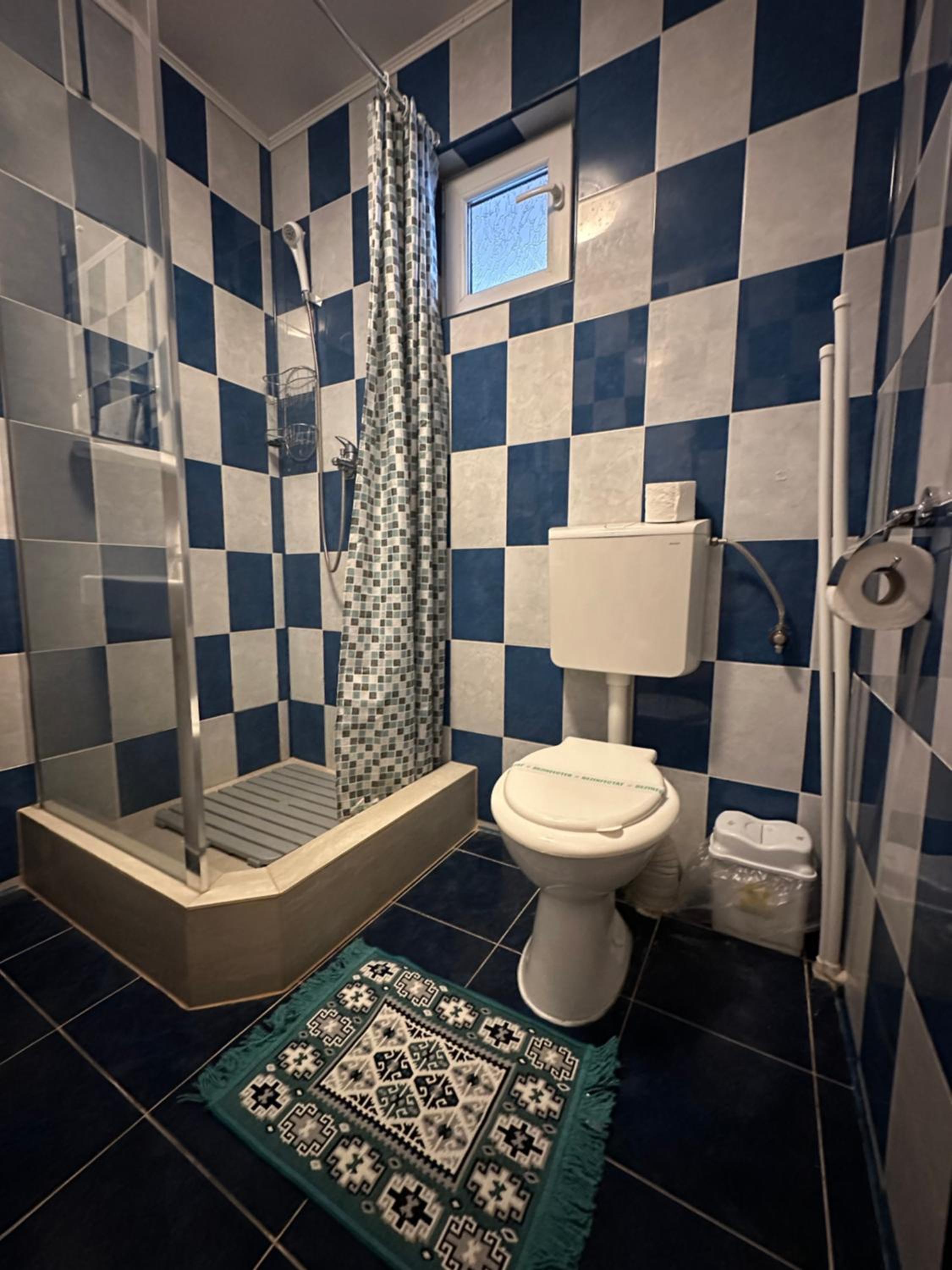 Casa Cu Flori Corbu