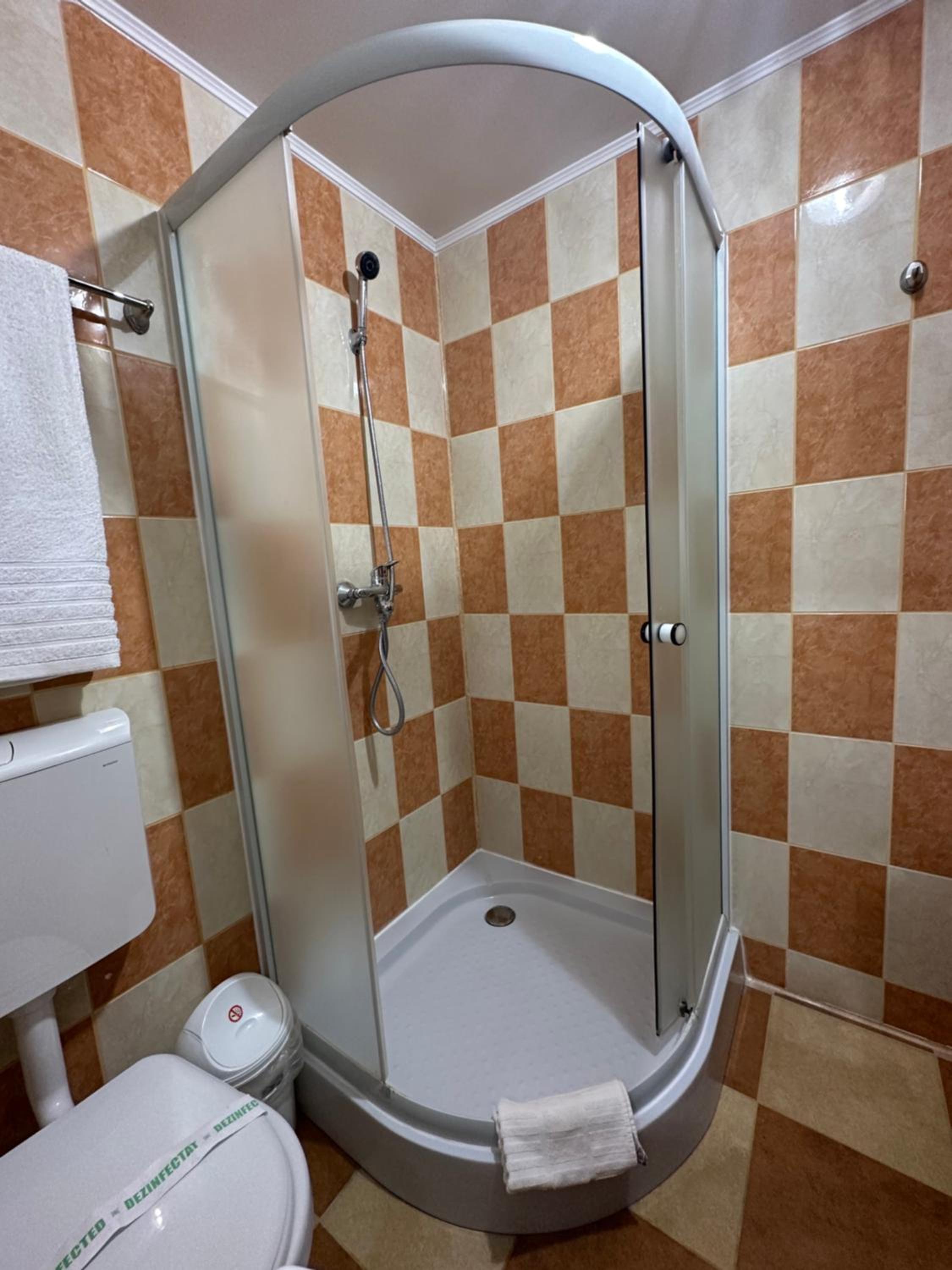 Casa Cu Flori Corbu