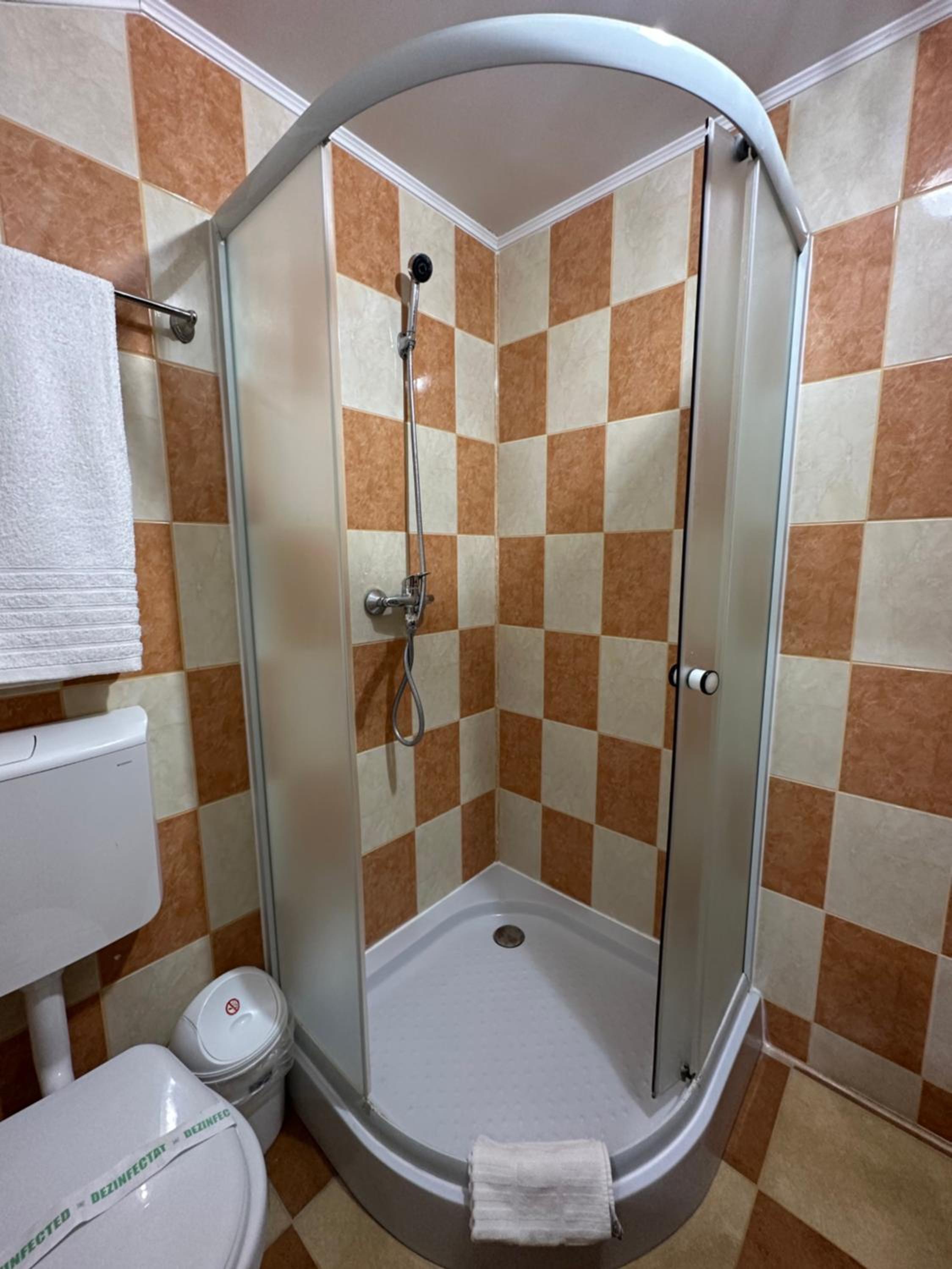 Casa Cu Flori Corbu