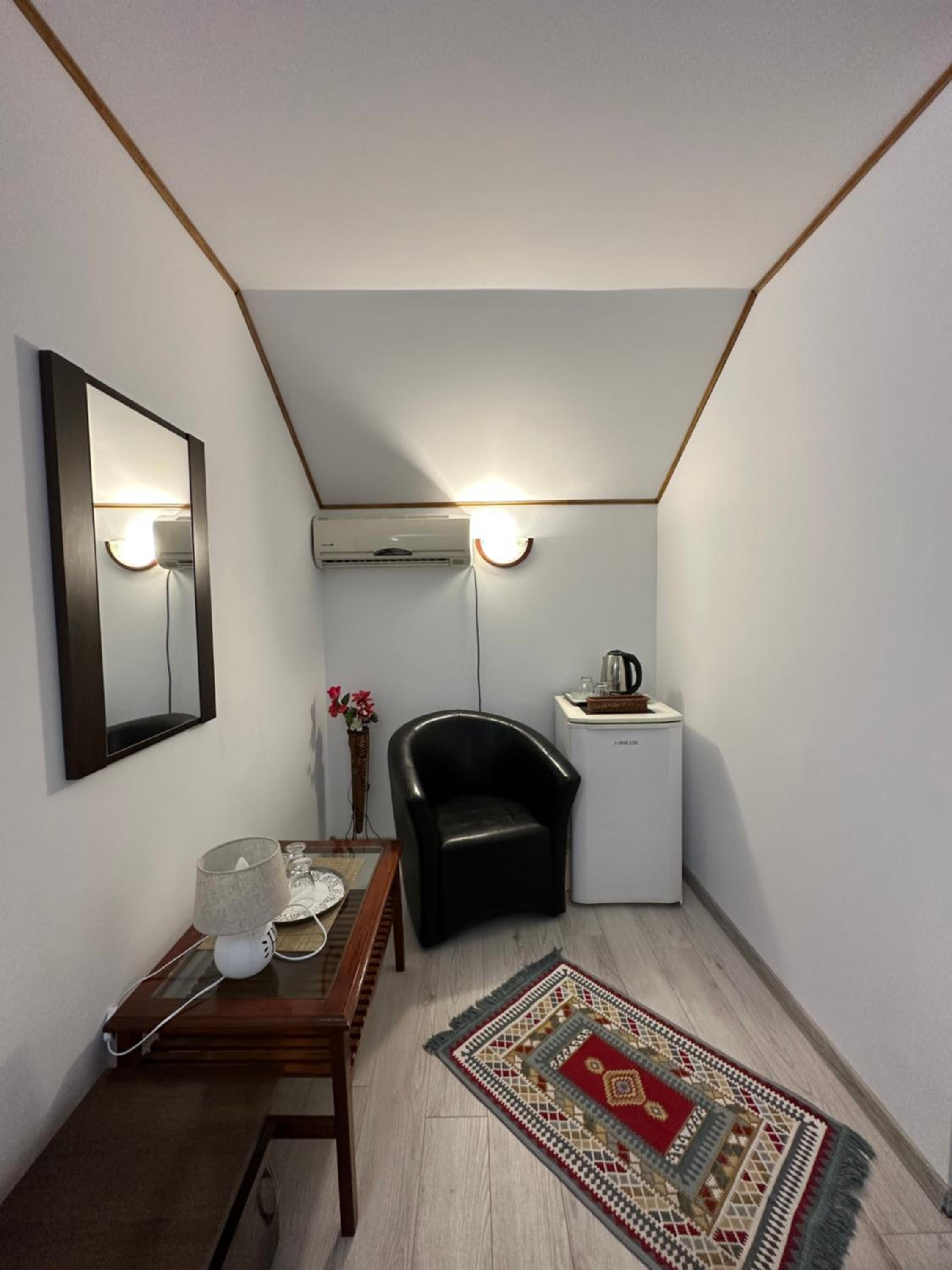 Casa Cu Flori Corbu