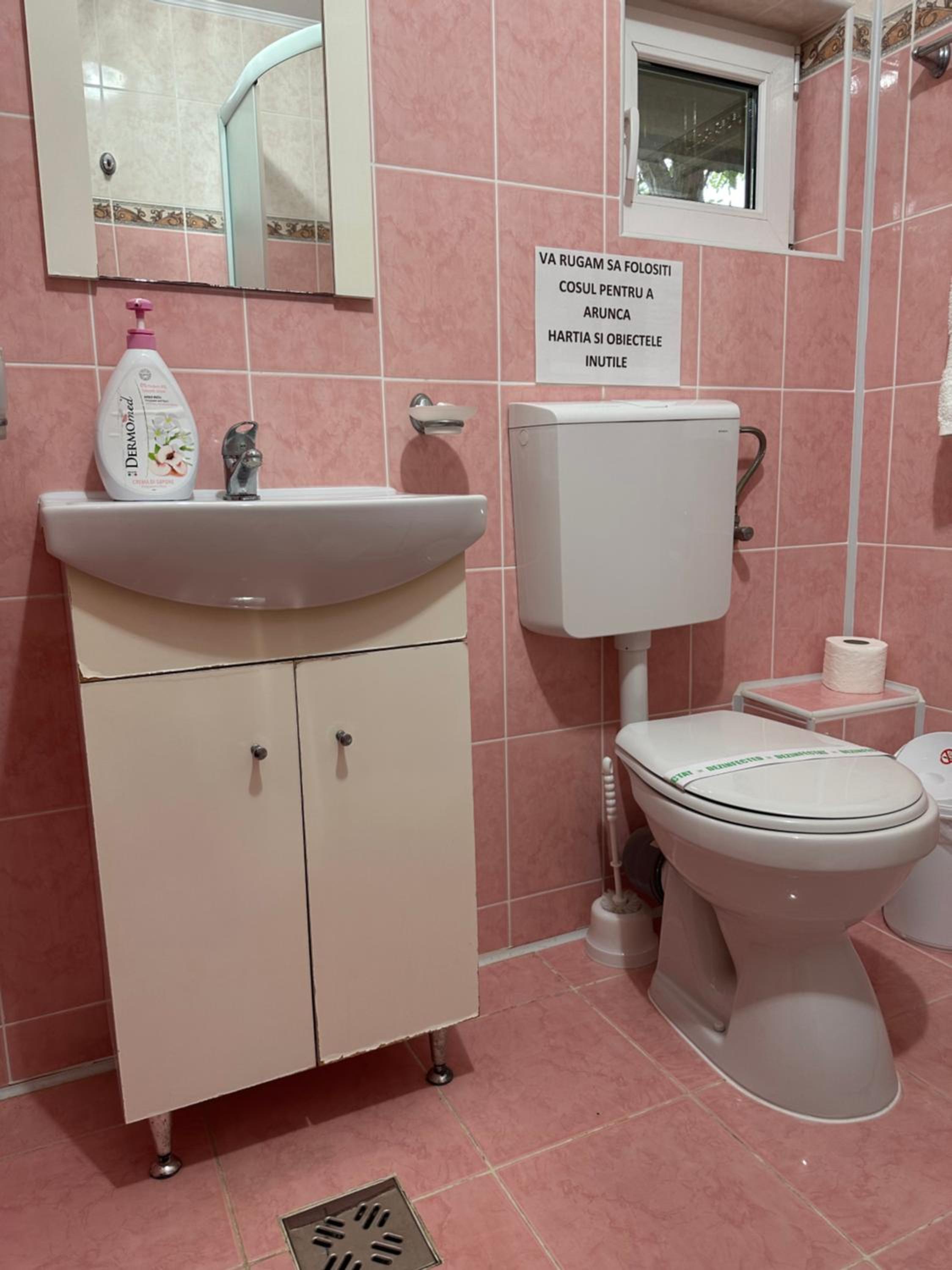 Casa Cu Flori Corbu