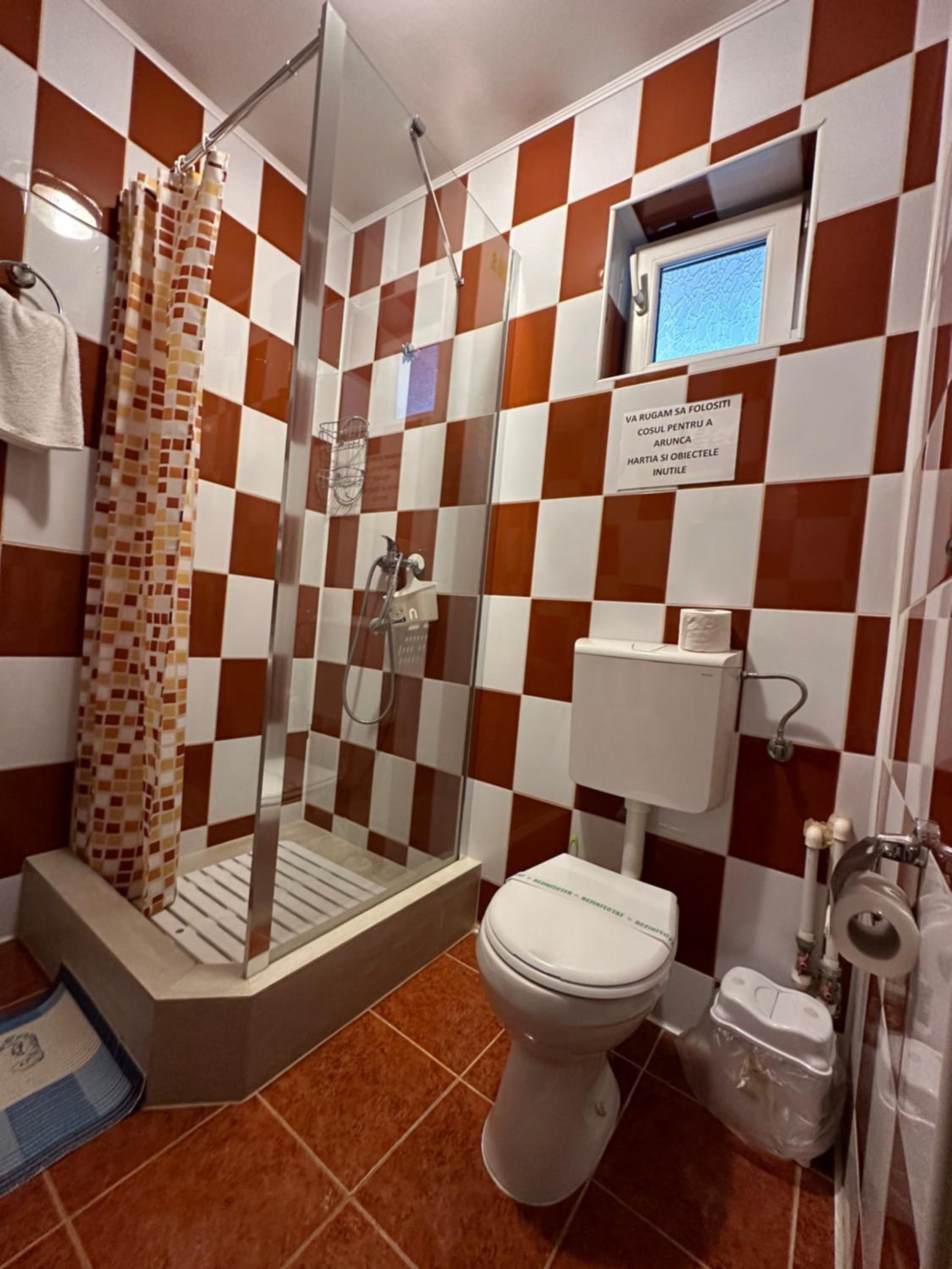 Casa Cu Flori Corbu