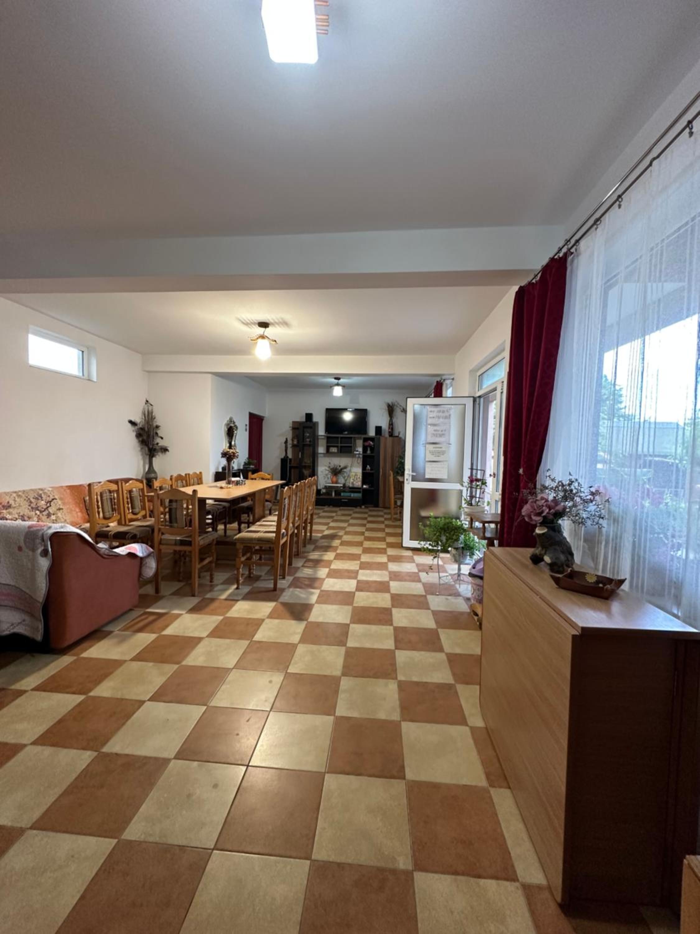 Casa Cu Flori Corbu