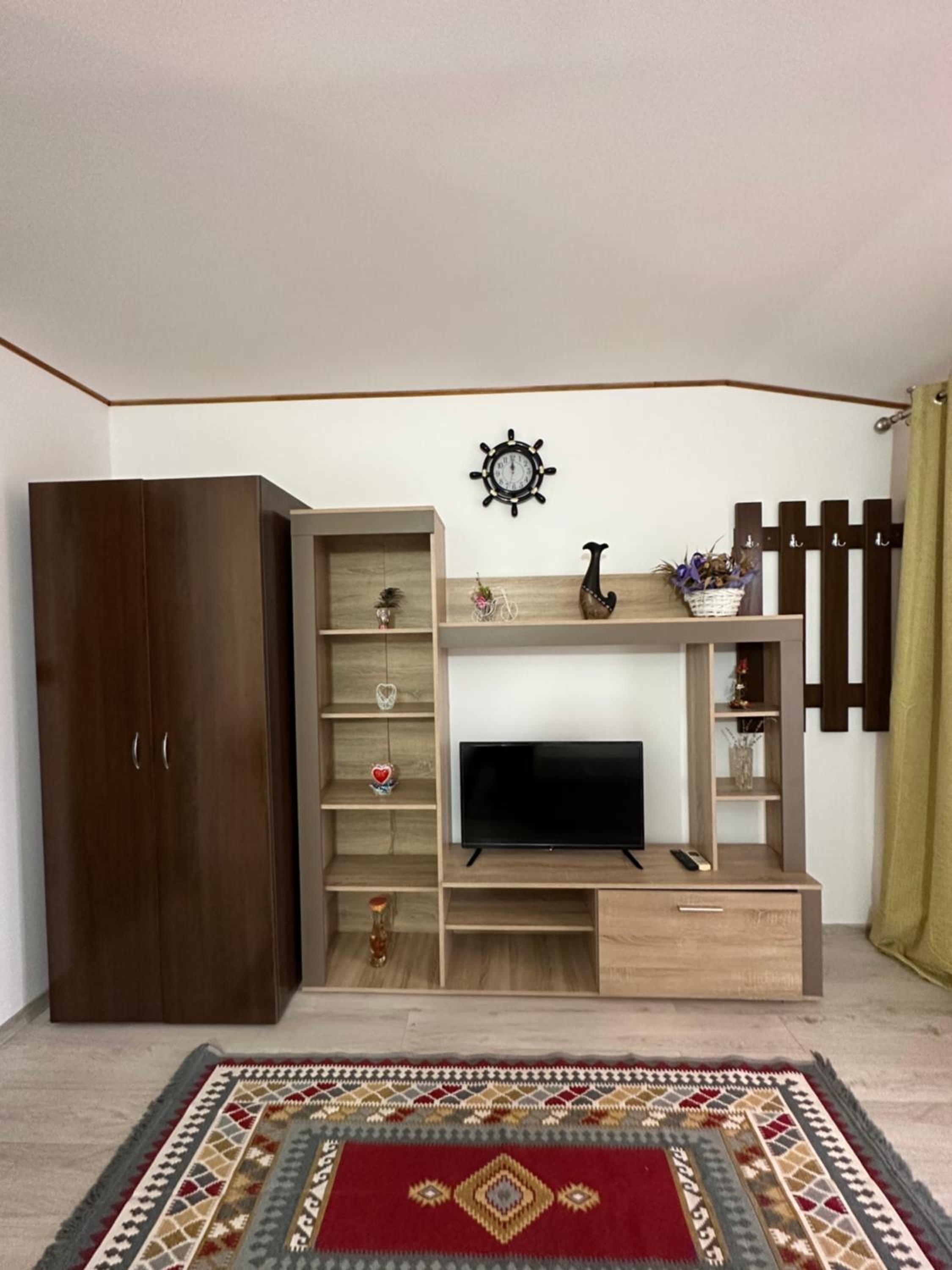 Casa Cu Flori Corbu