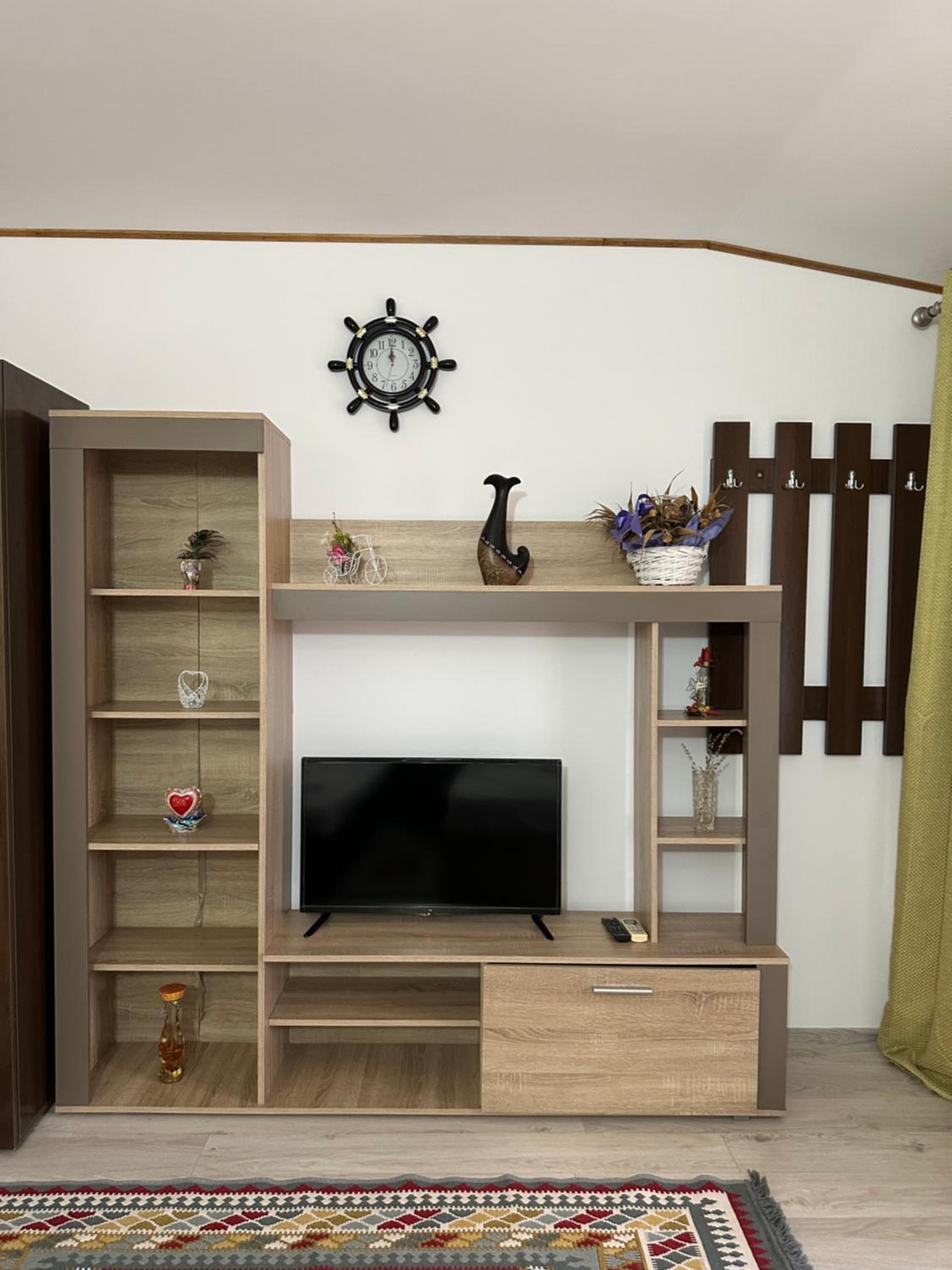 Casa Cu Flori Corbu
