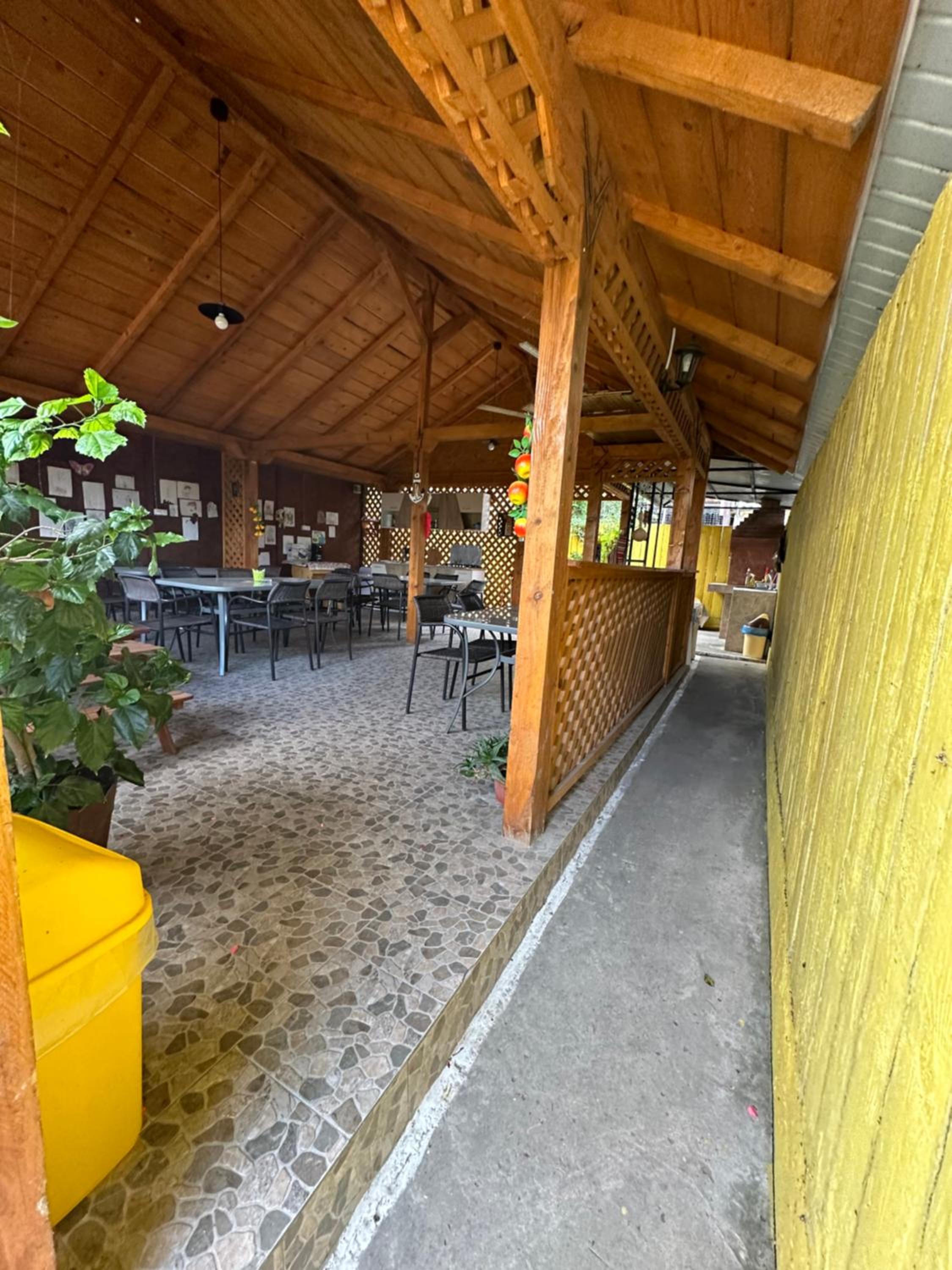 Casa Cu Flori Corbu