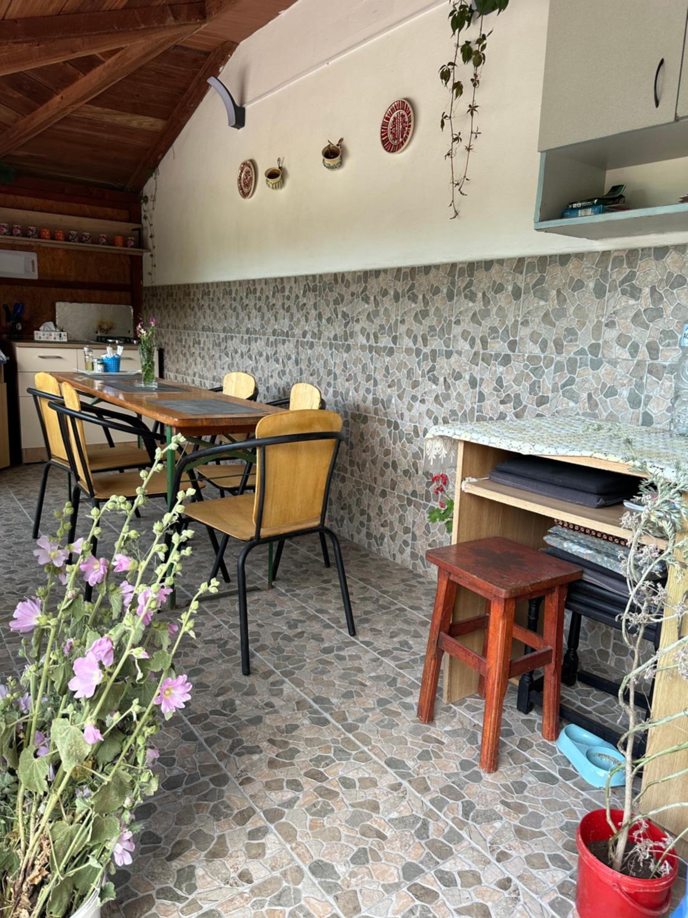 Casa Cu Flori Corbu