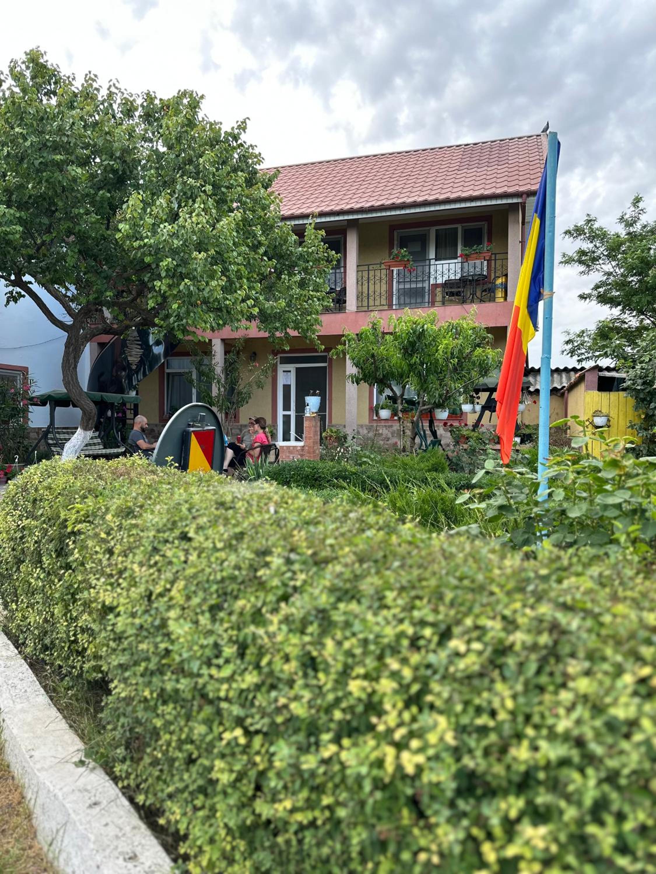 Casa Cu Flori Corbu