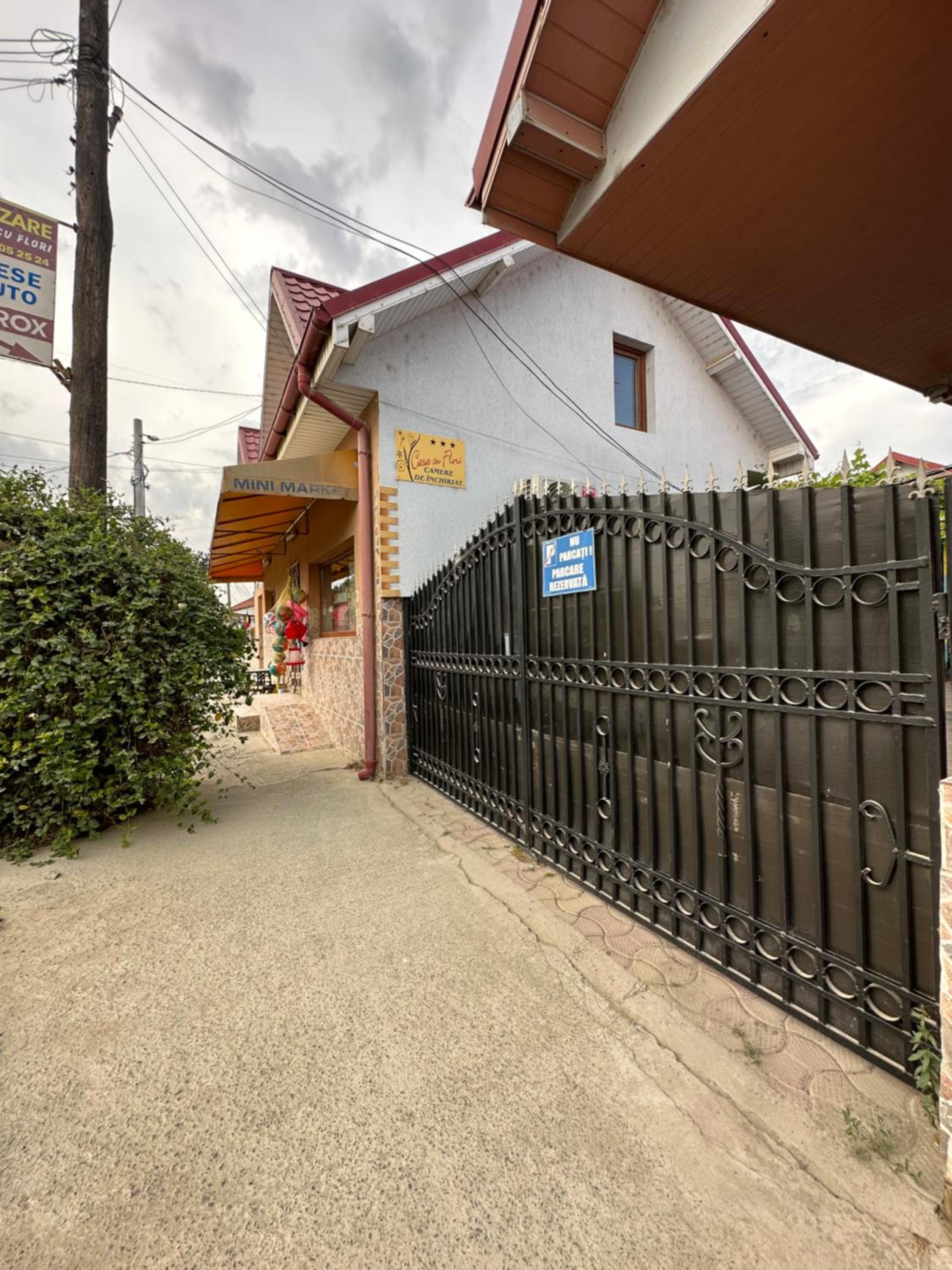 Casa Cu Flori Corbu