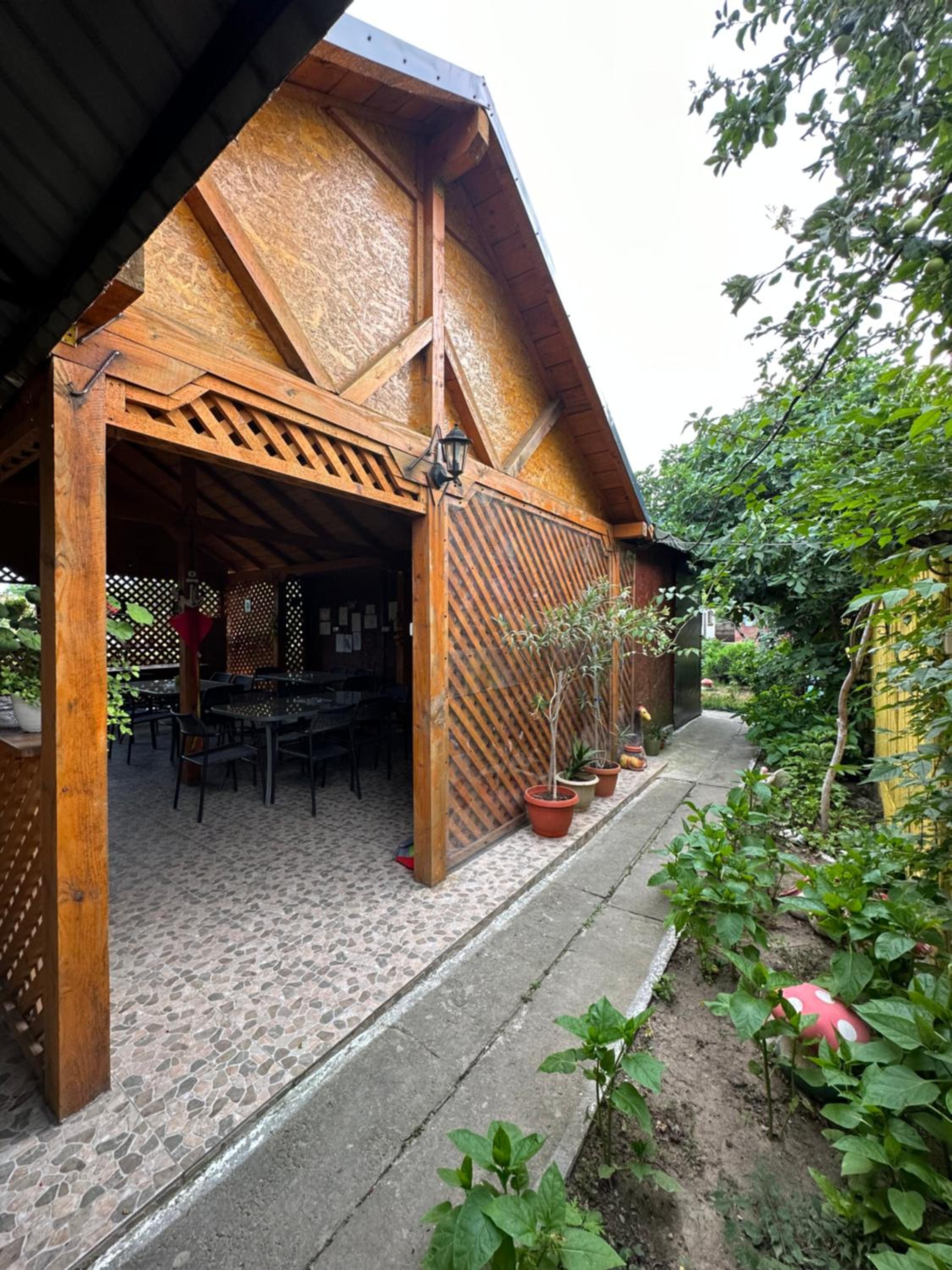 Casa Cu Flori Corbu