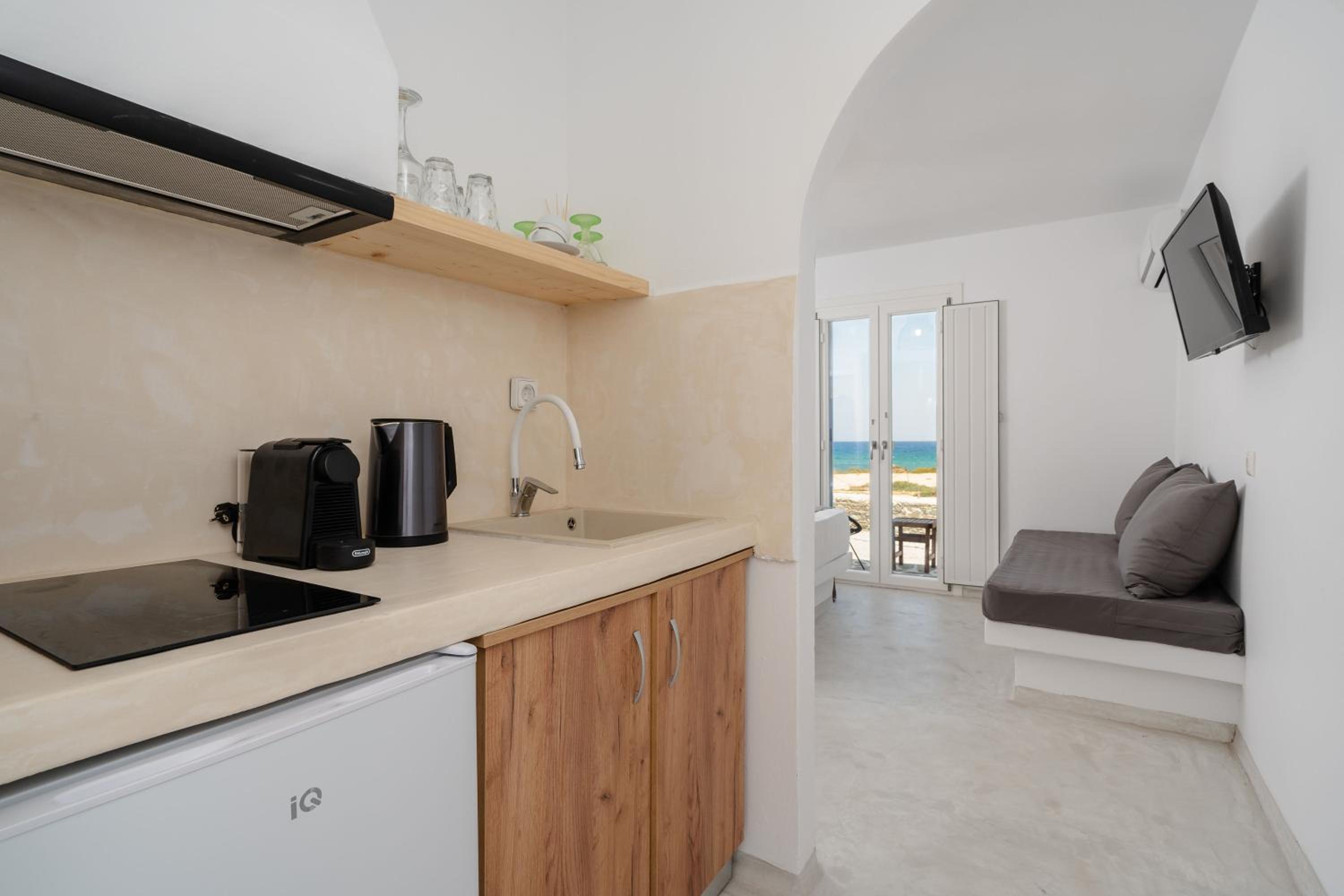 Celestial Seaview Apartments - Afroditi photo 4