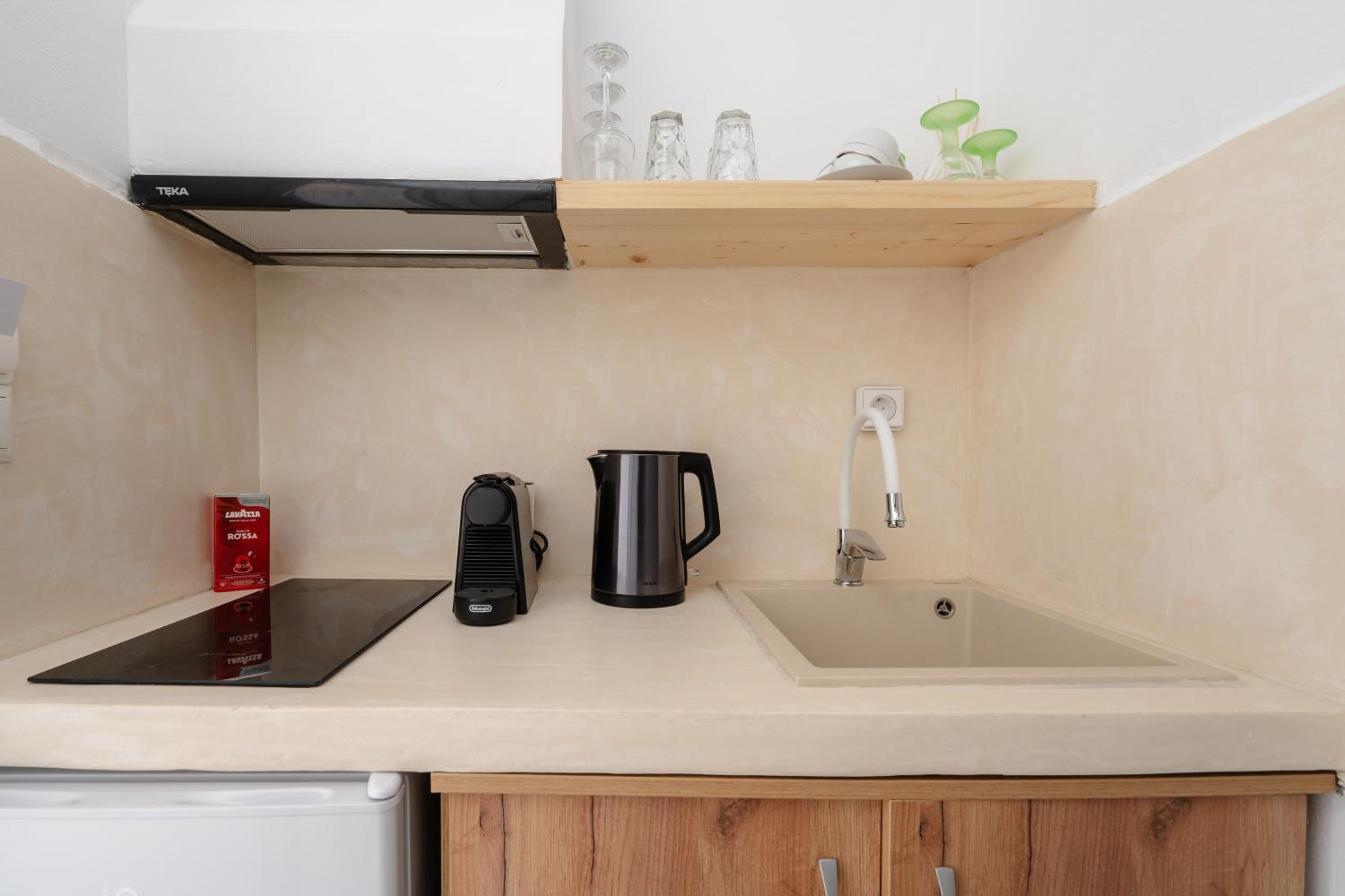 Celestial Seaview Apartments - Afroditi photo 5