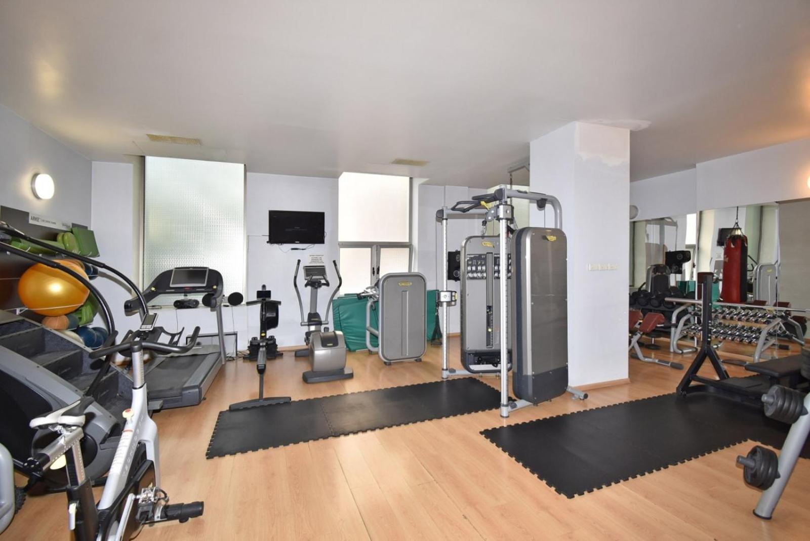 Teryan street, 3 bedrooms Luxury & Grand, Sunny apartment TT663