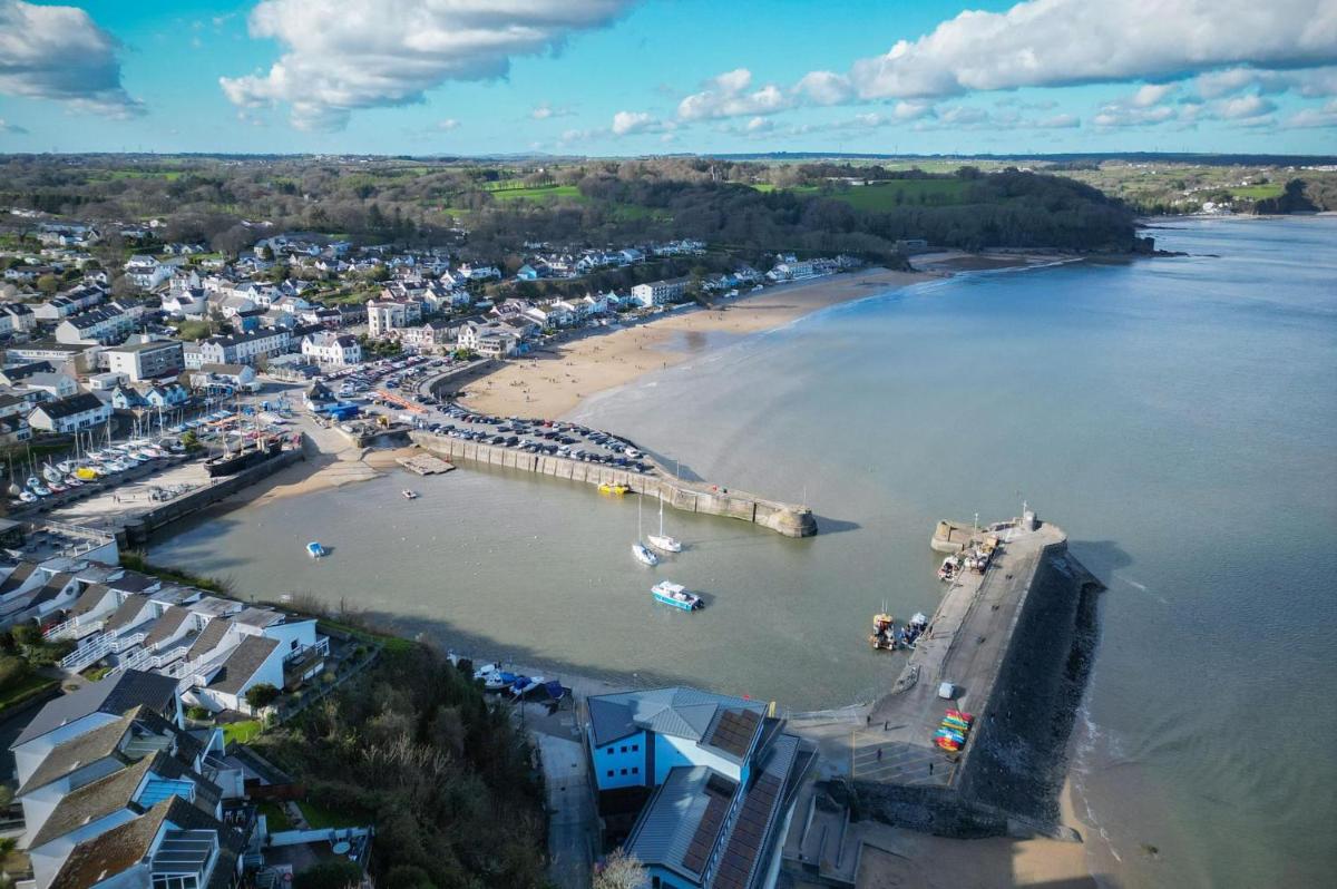 Treasure House - 1 Bed Apartment - Saundersfoot view 2