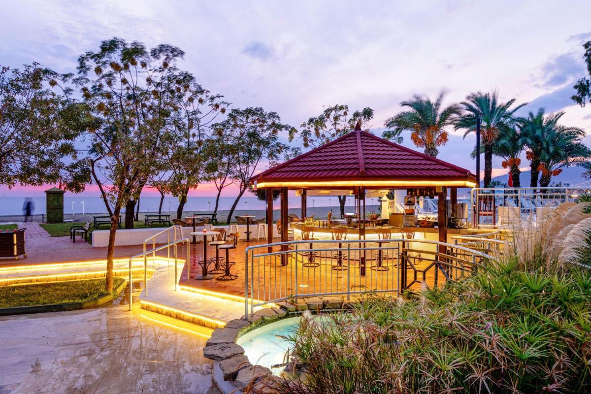 Labranda Alantur - Image 79