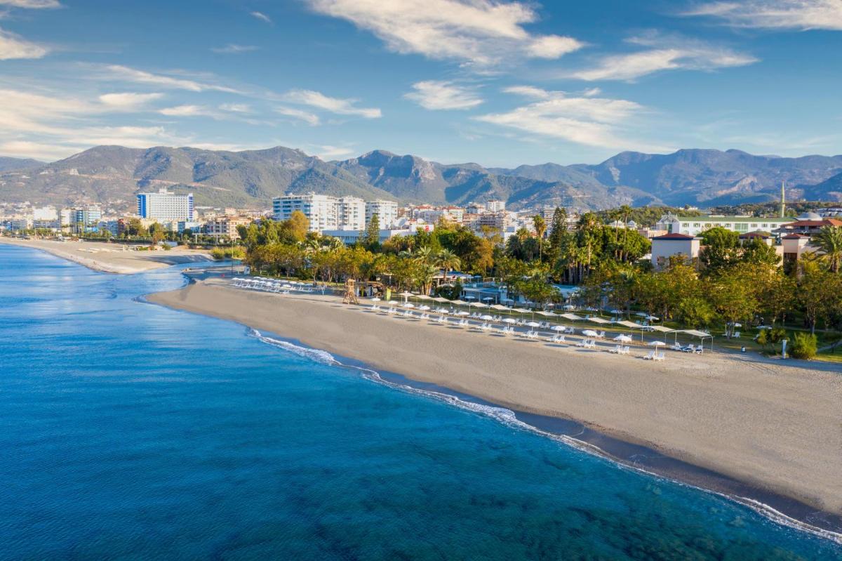 Labranda Alantur - Image 100