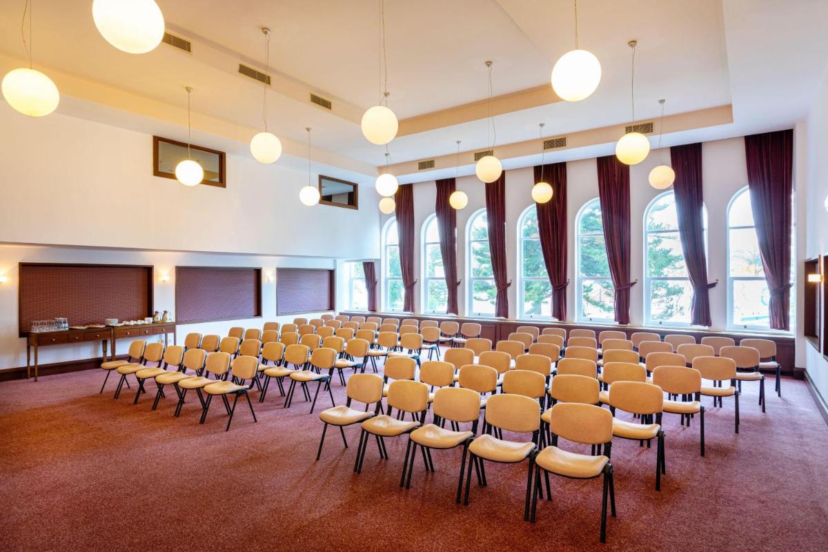 Labranda Alantur - Image 56