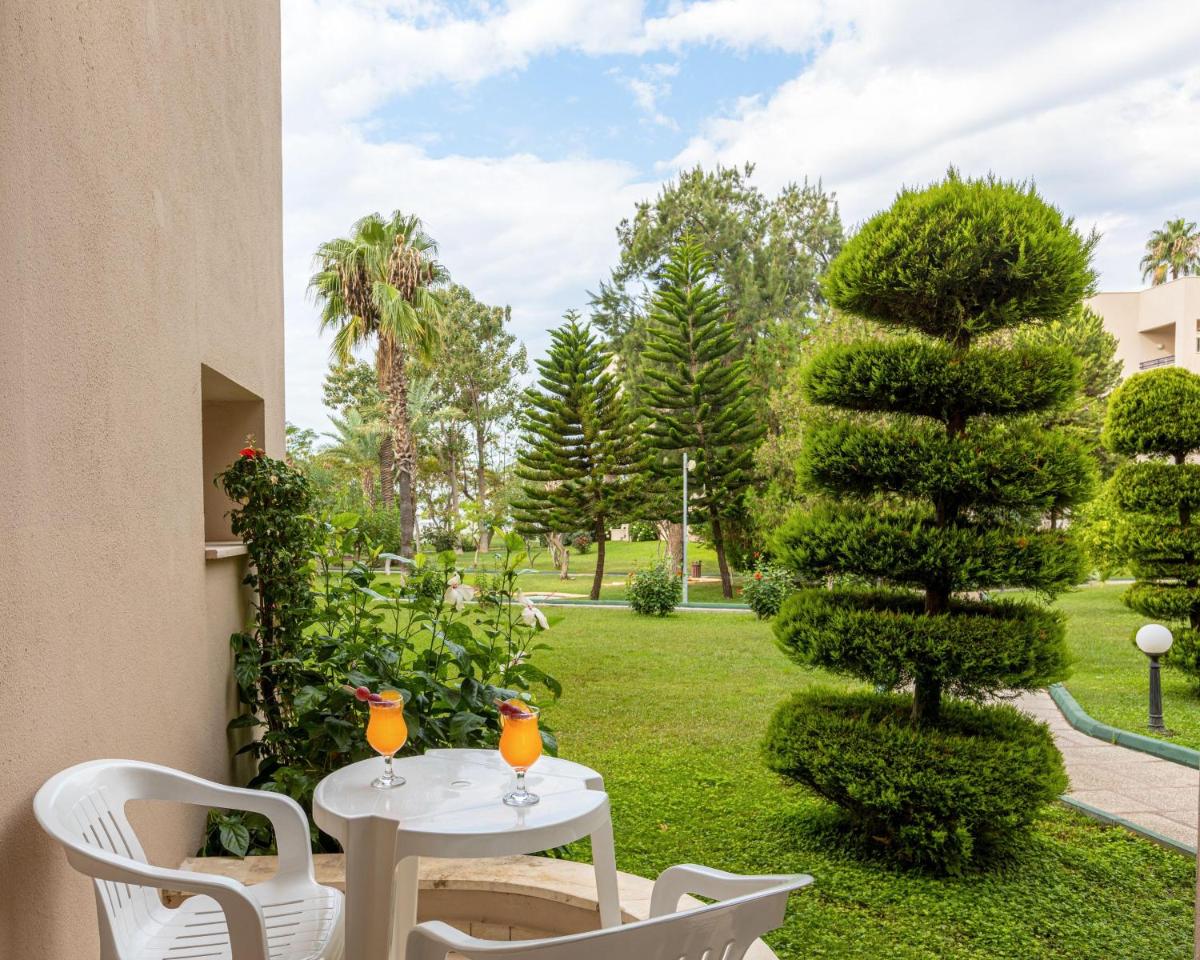 Labranda Alantur - Image 95