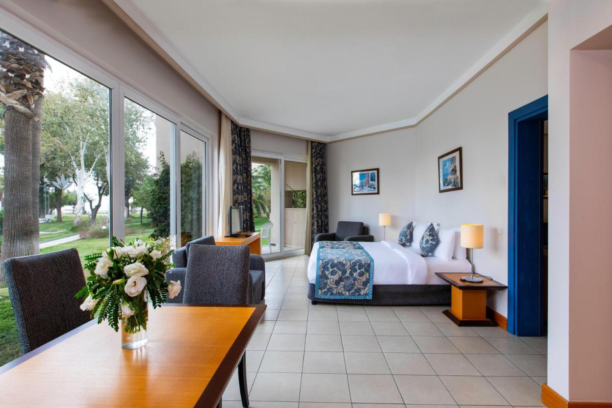 Labranda Alantur - Image 54