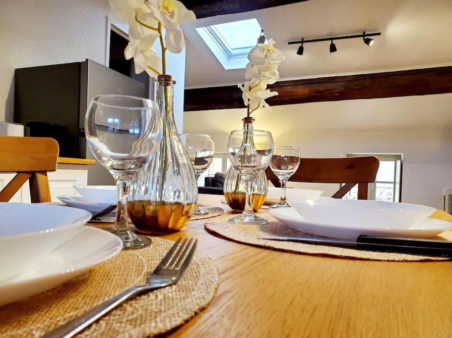 Appartement Chaleureux au pied de la Cité avec Parking