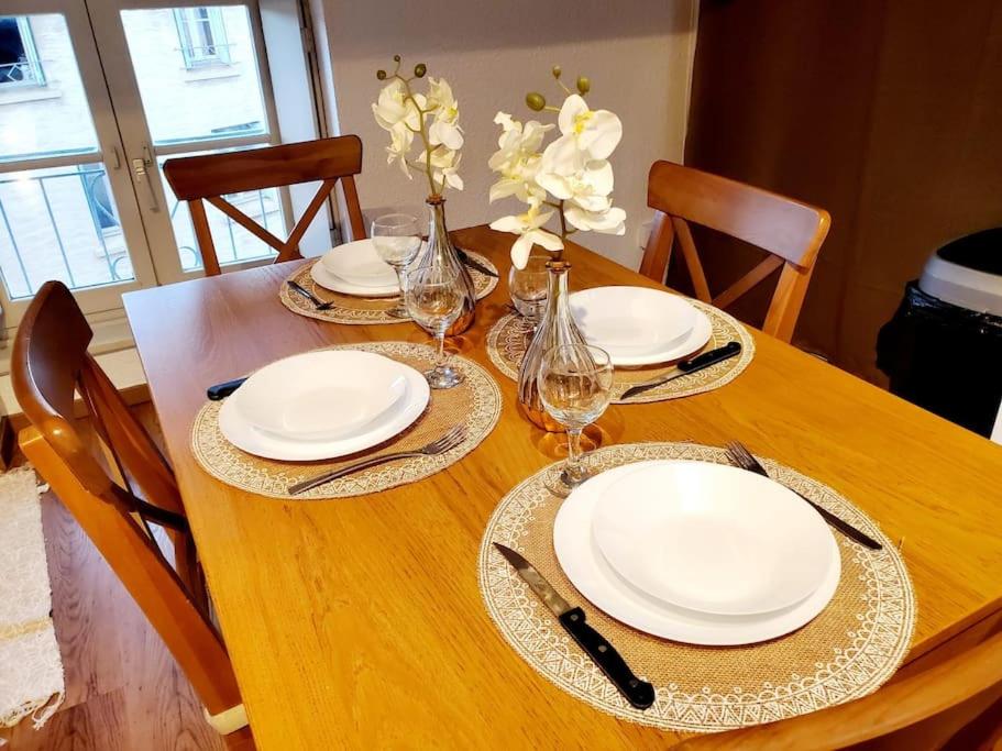 Appartement Chaleureux au pied de la Cité avec Parking
