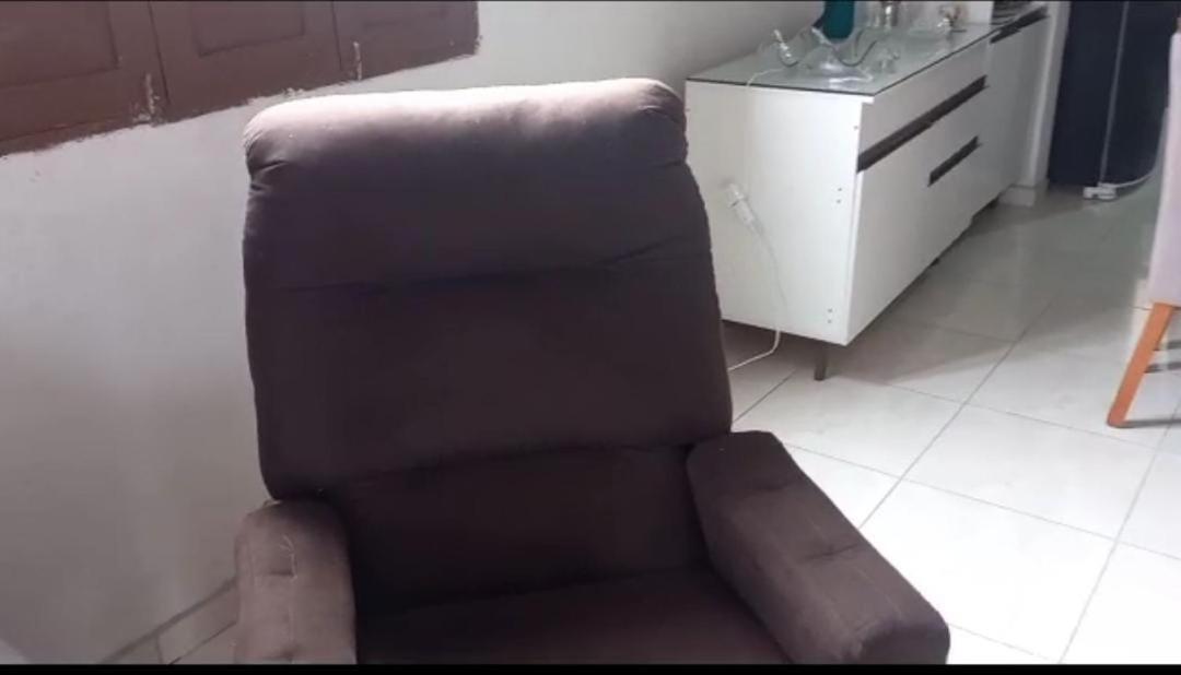 Casa Garanhuns 1º andar com escada
