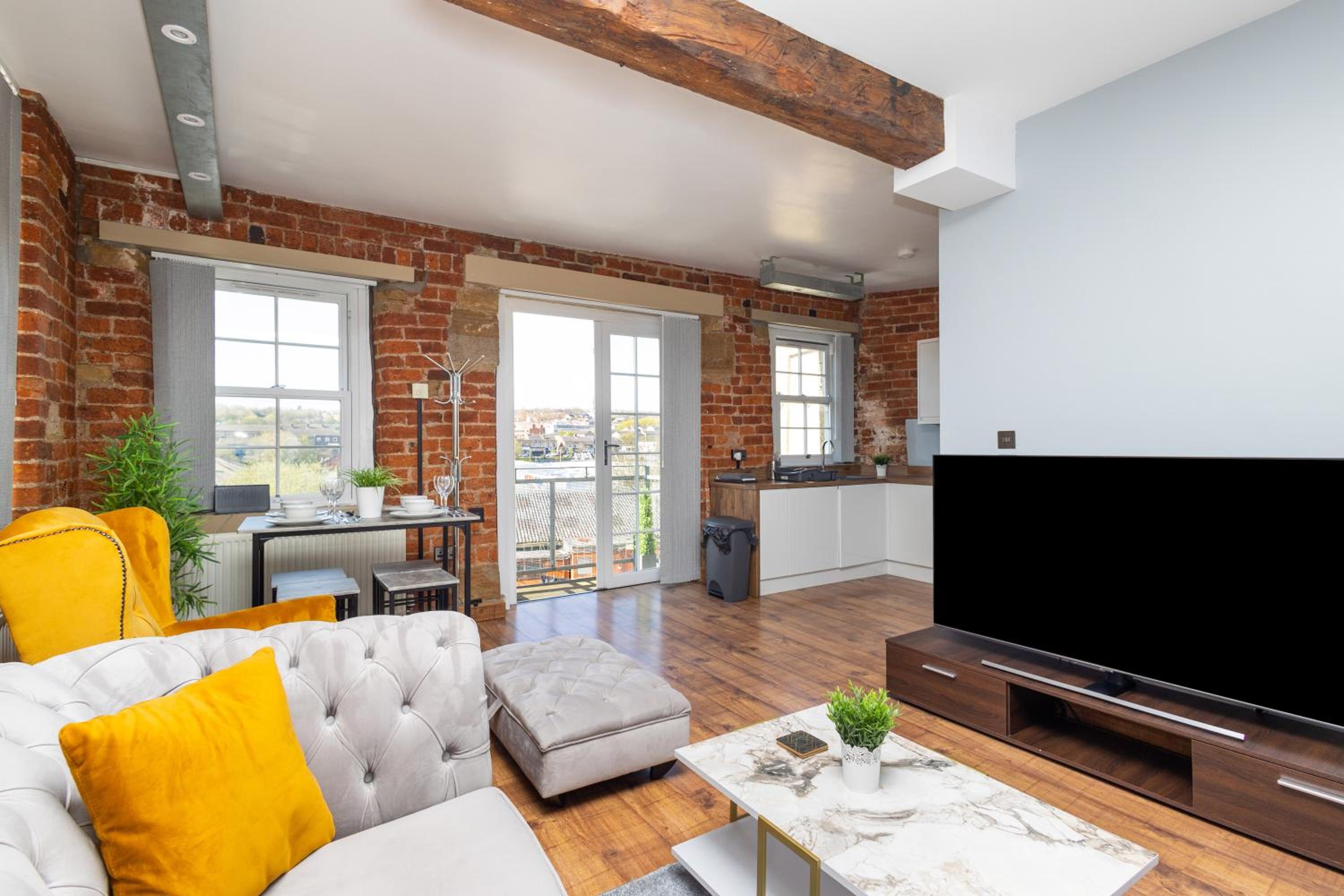 Au luxury apartment - free parking view 5