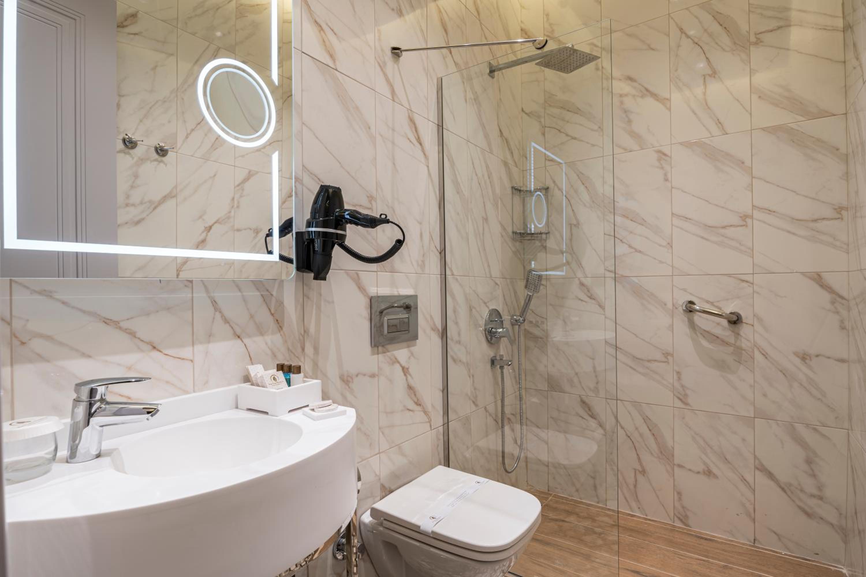 Pera Luna Premium Otel - Image 18