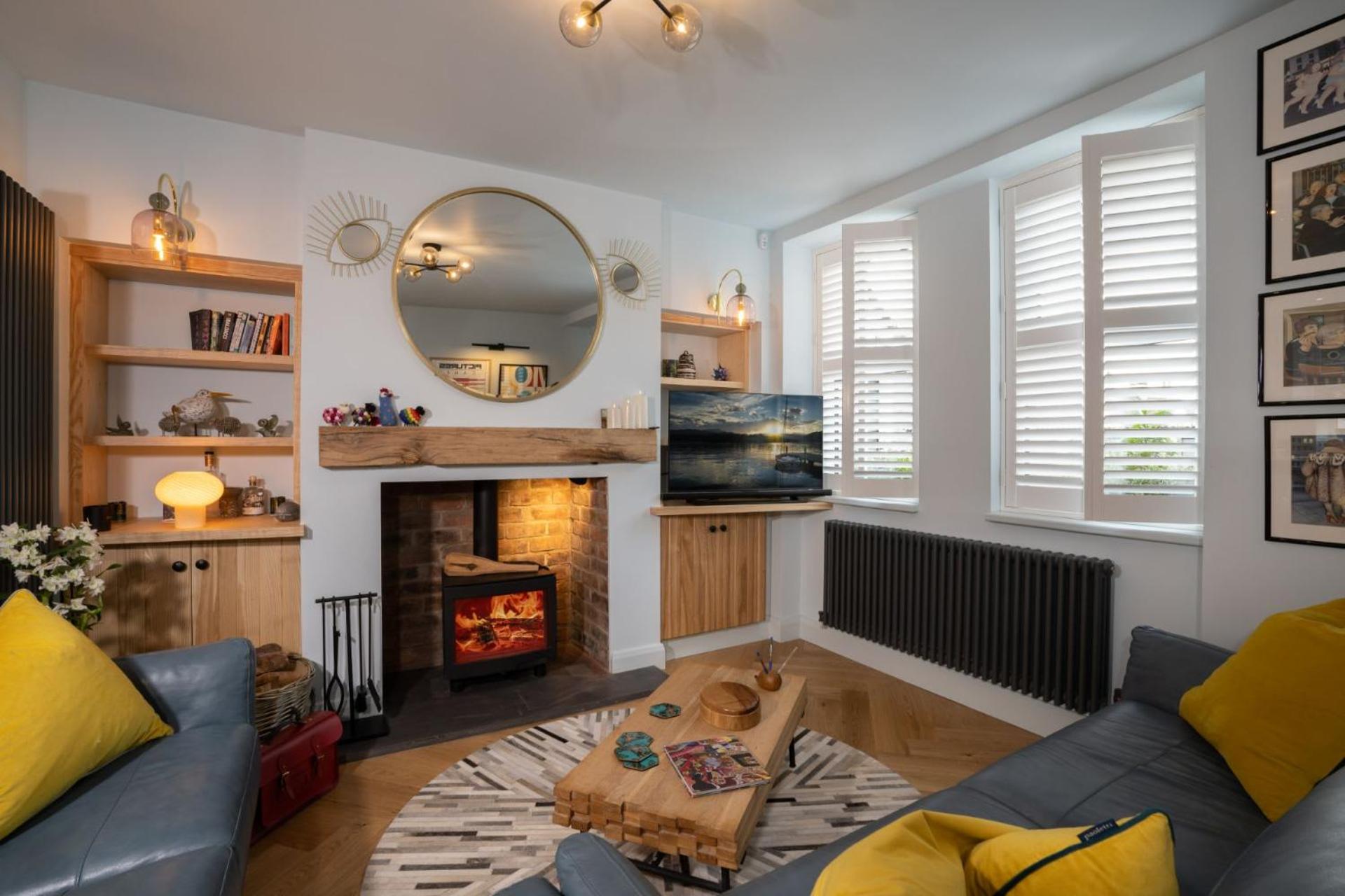 Modern Home in Windermere by LetMeStay view 2