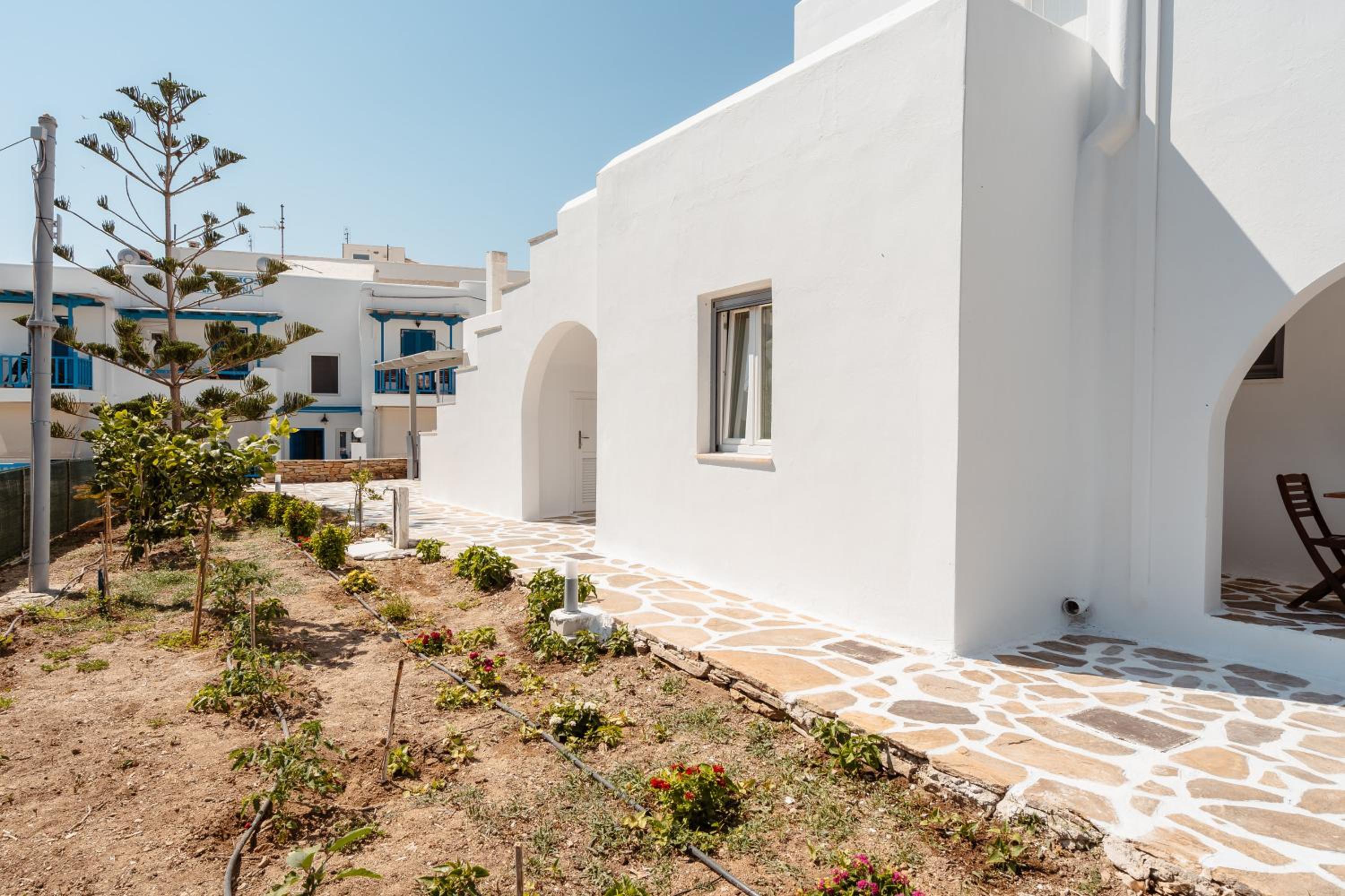 Celestial Seaview Apartments-Portara
