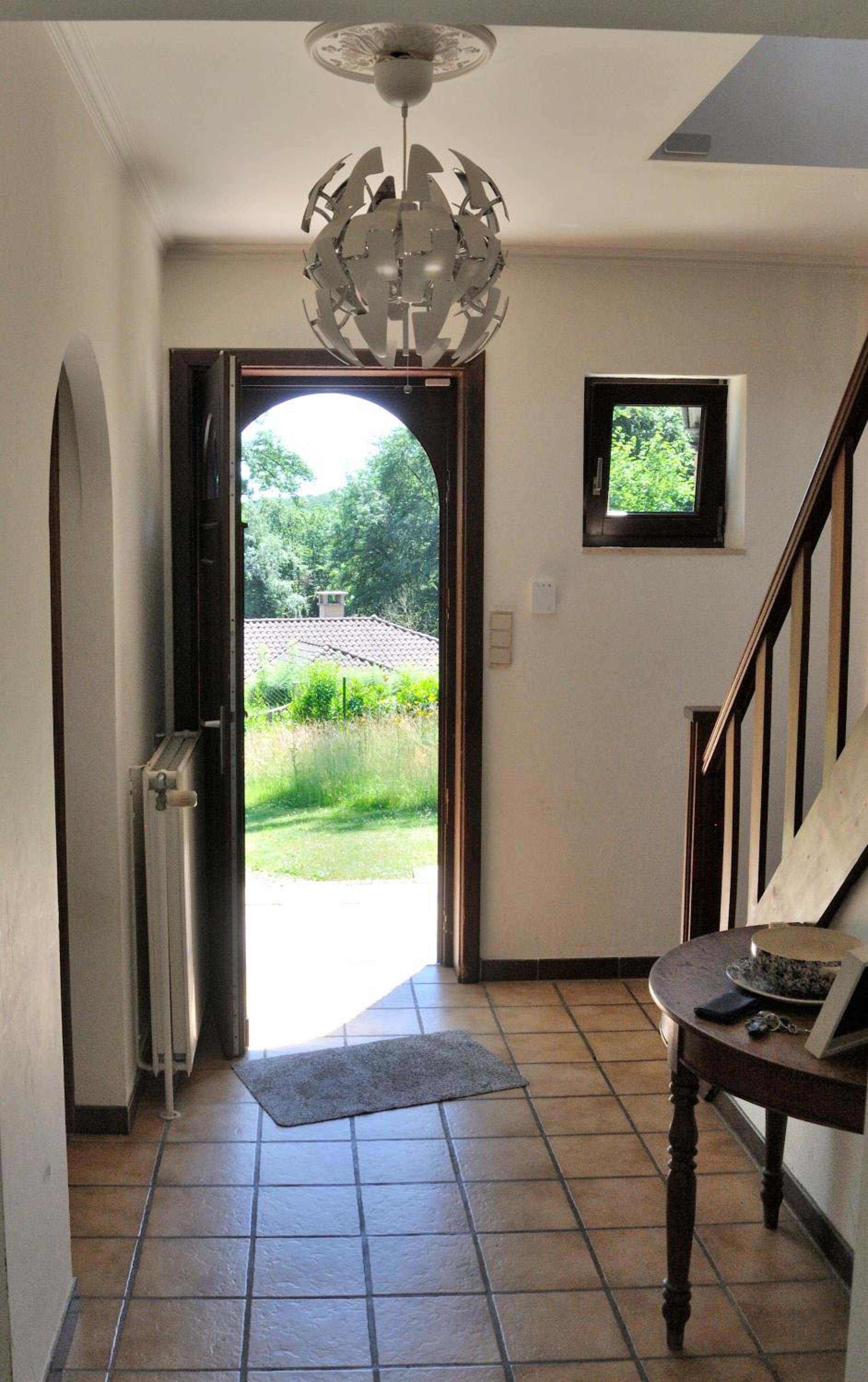 Très belle Villa 4 façades dans quartier vert et arboré - 5 kms de Namur