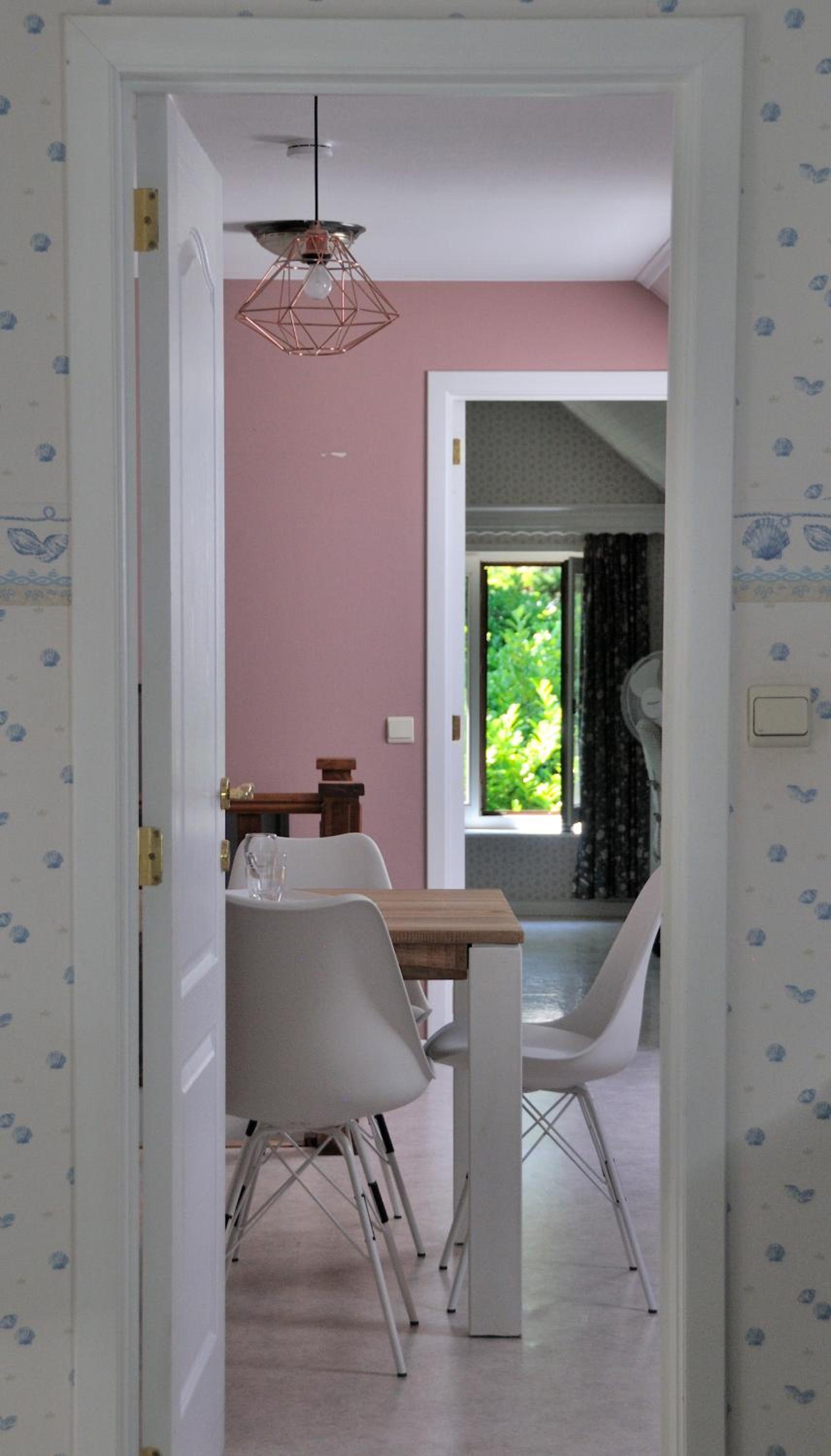 Suite familiale avec 2 Chambres dans une villa - quartier vert et boisé - 5 kms de Namur