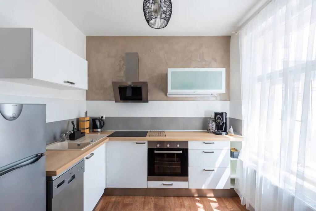 2 bedrooms apt near Wenceslas sq