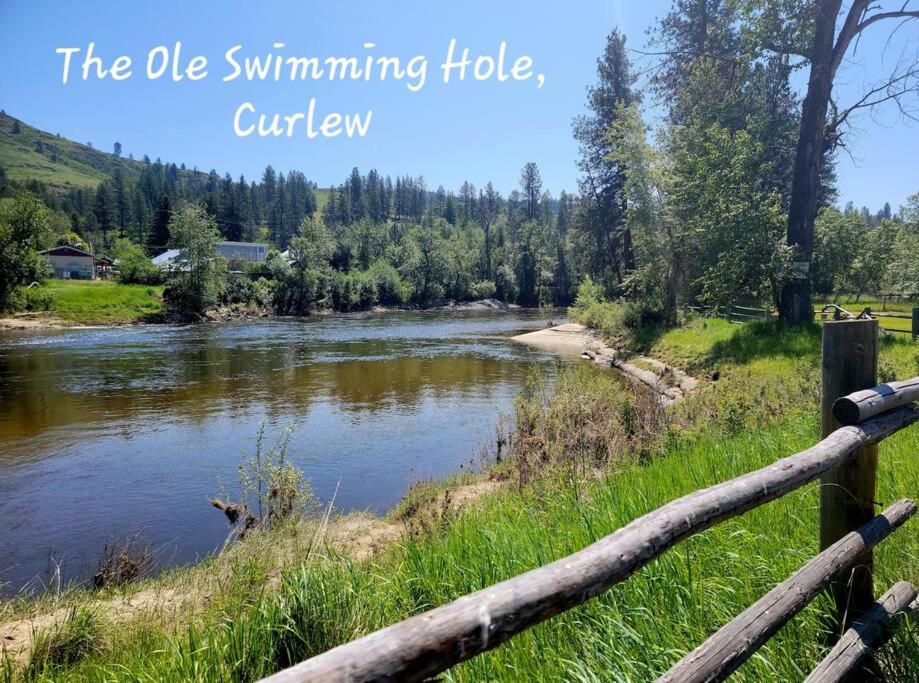 Curlew Earth Home 2BD w/ Valley & Mountain Views view 2