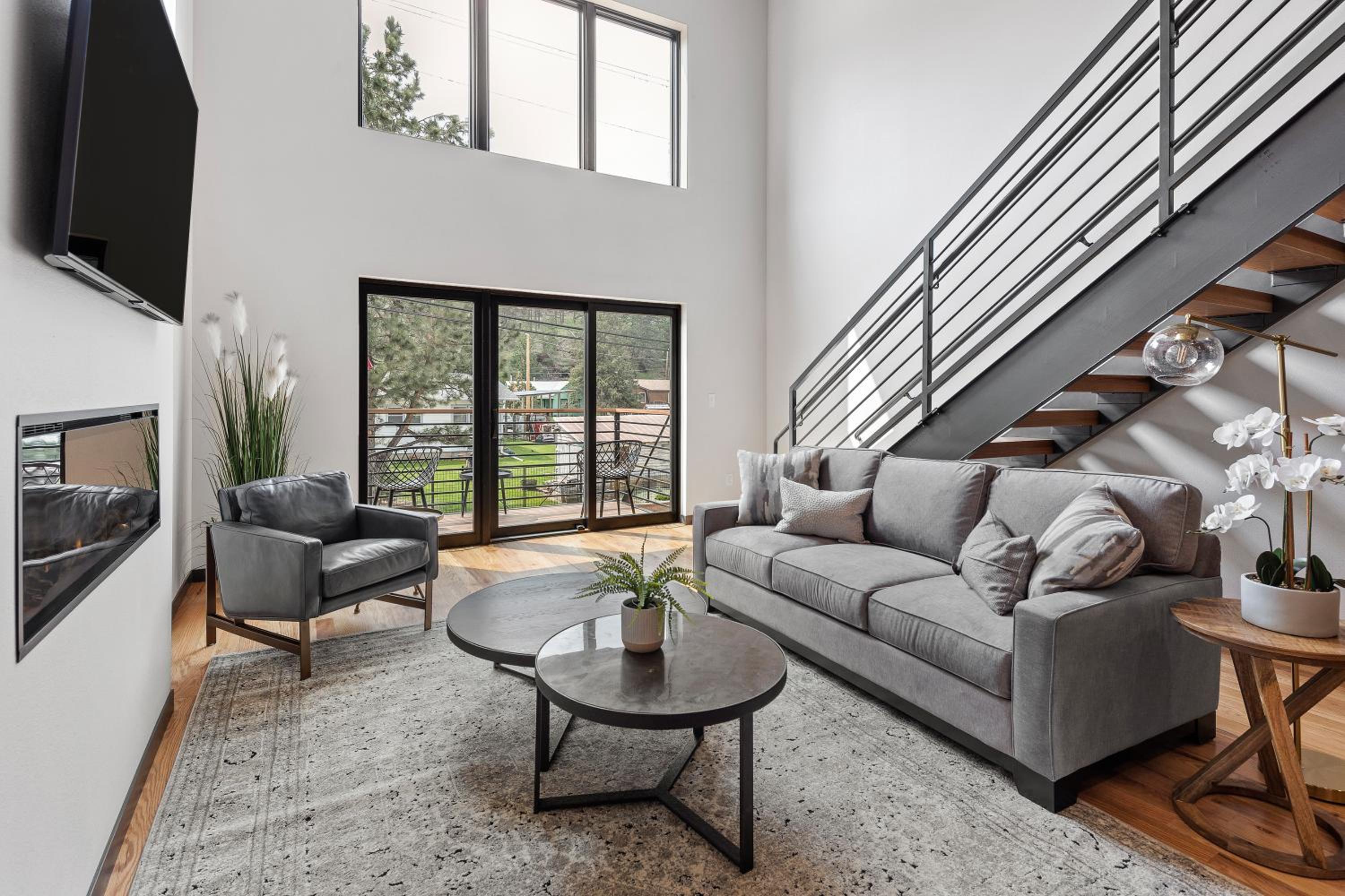 McGregor & Main - Luxury Lofts view 2