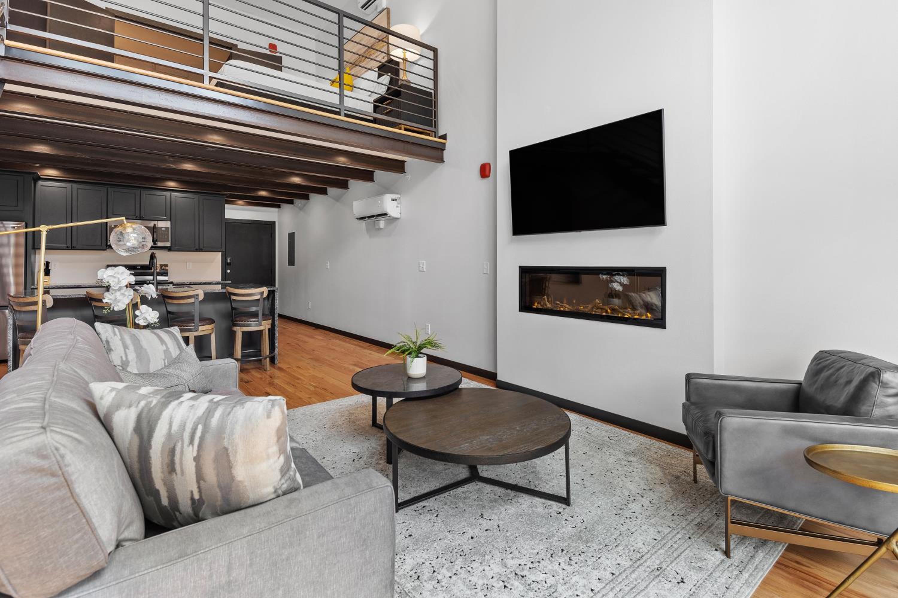McGregor & Main - Luxury Lofts view 3