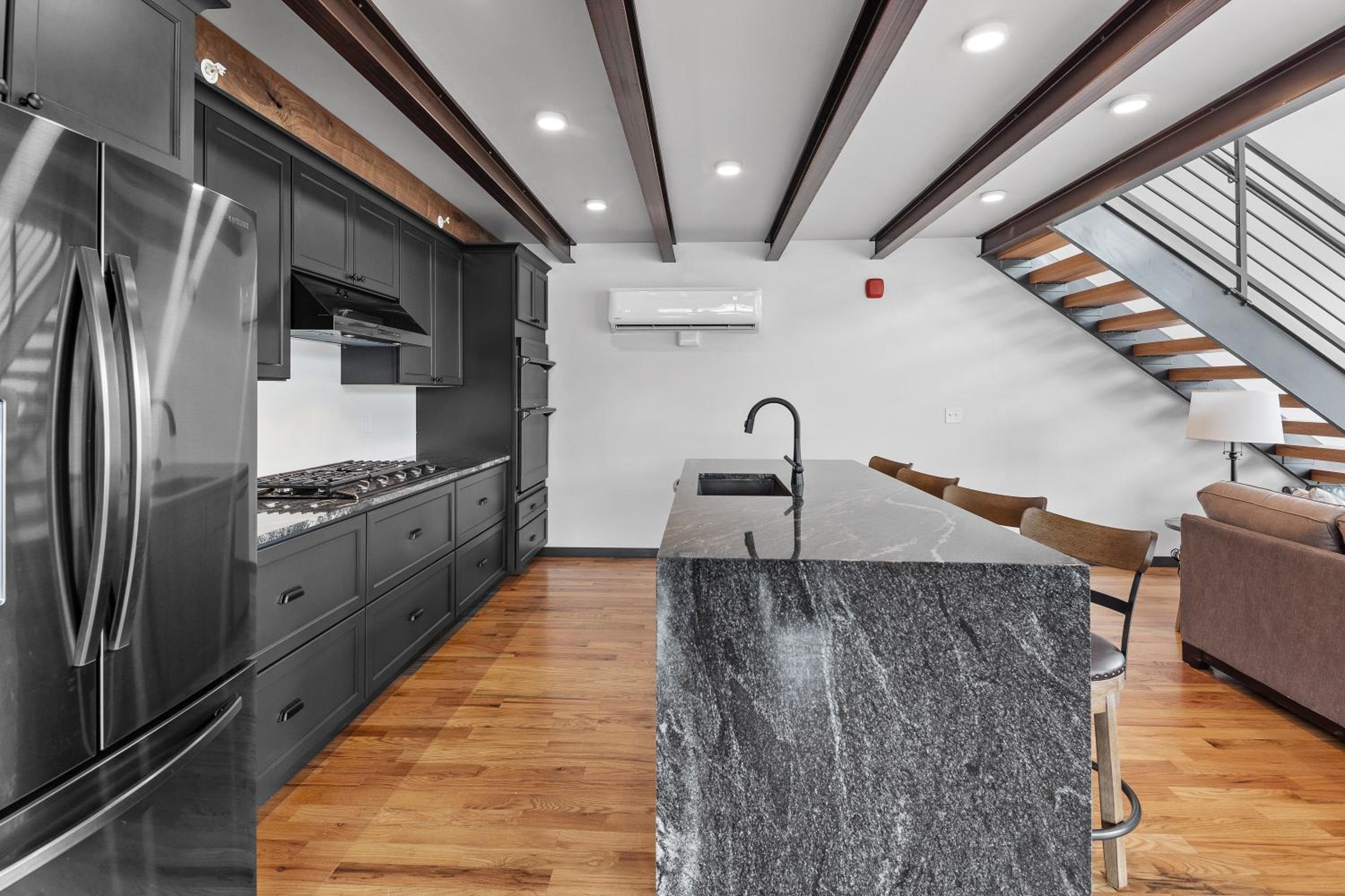 McGregor & Main - Luxury Lofts view 4