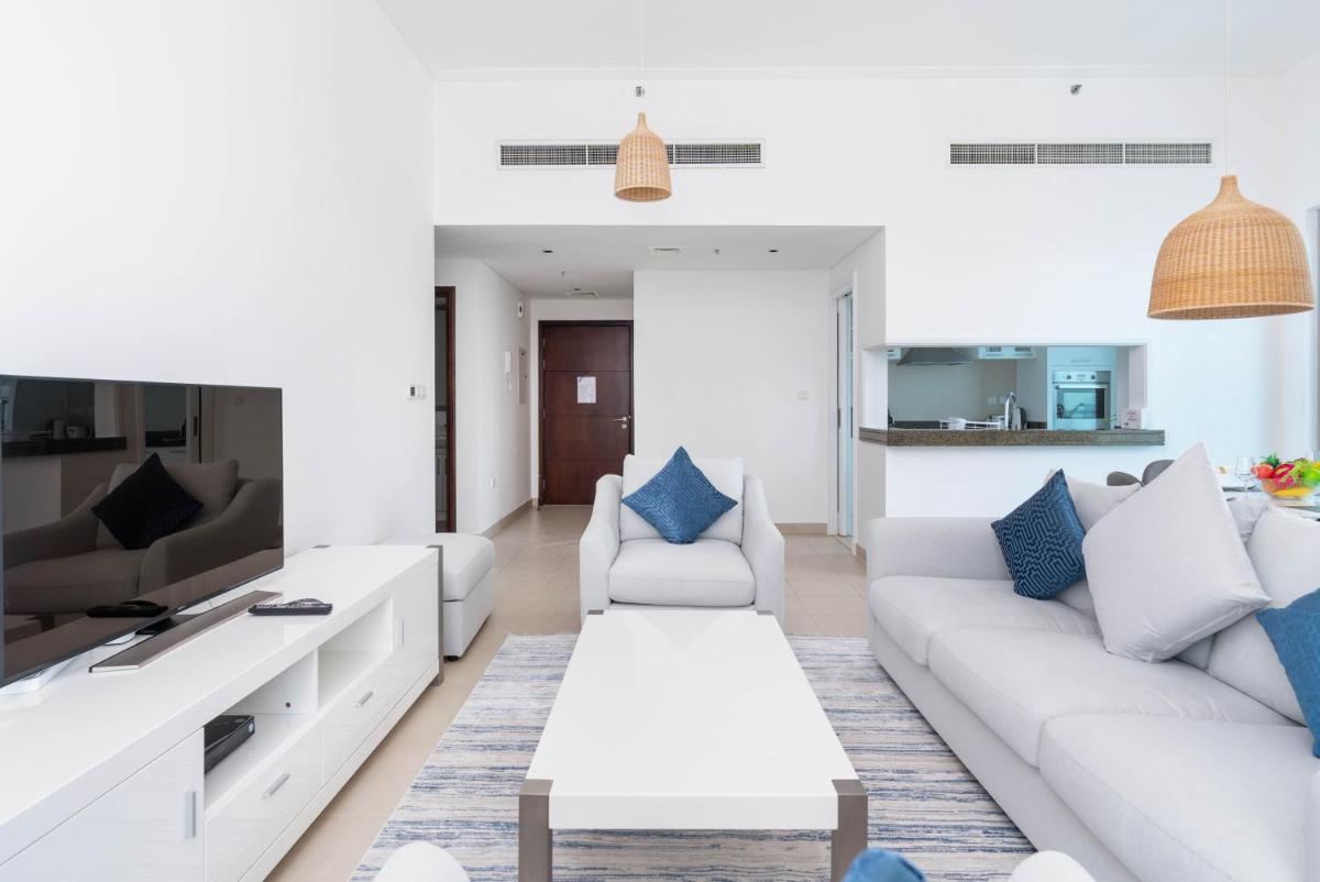 Stunning Sea and Marina Views / 2 Bedroom Penthouse / Dubai Marina