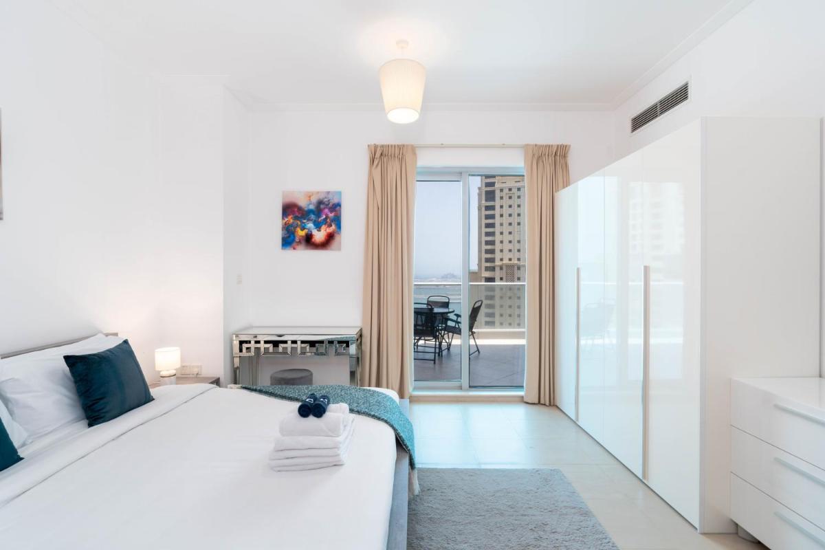 Stunning Sea and Marina Views / 2 Bedroom Penthouse / Dubai Marina