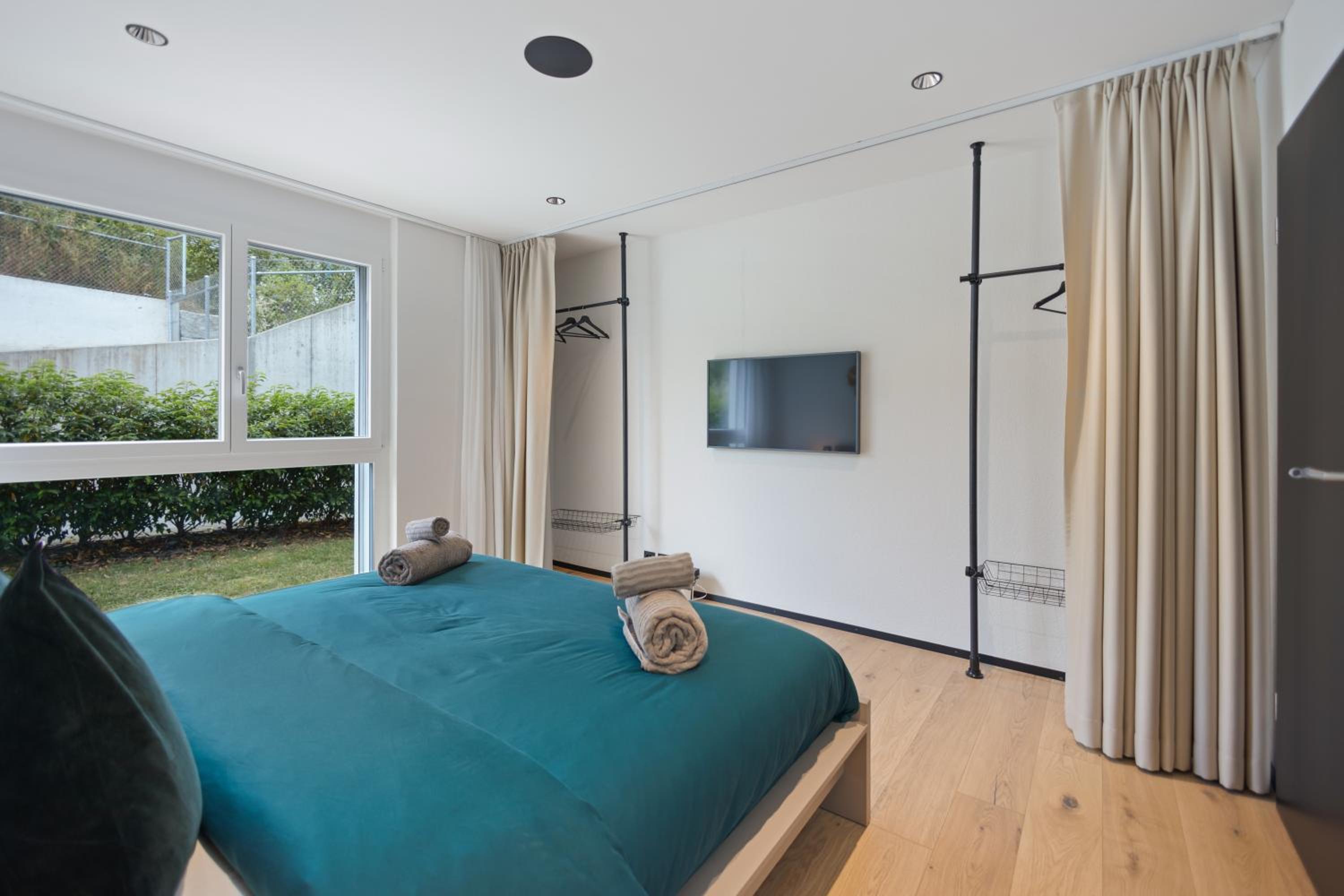The R Apartment Zugerberg - EV Wallbox - Terrasse