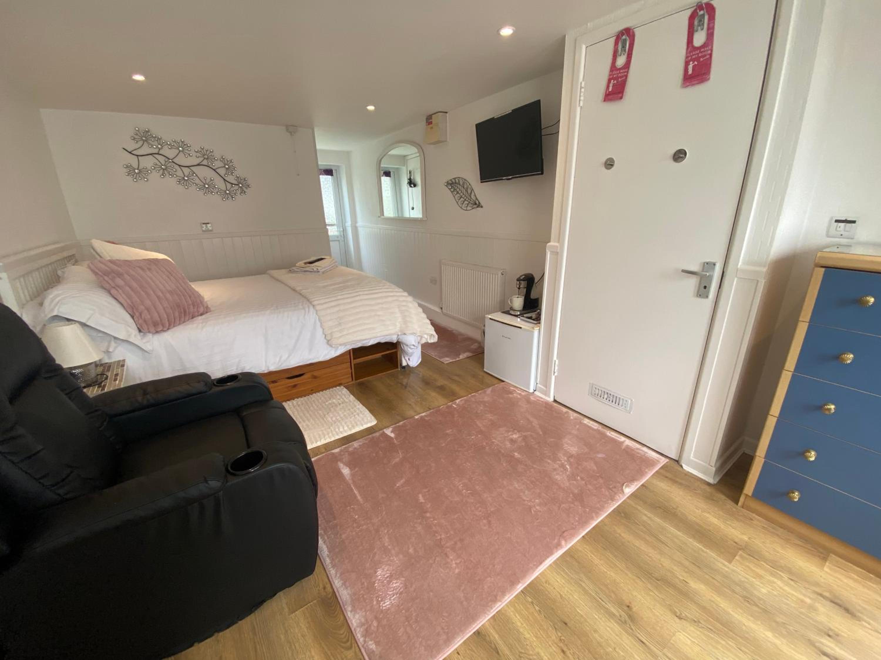 Aquarius B&B